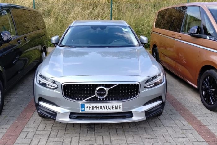 Volvo V90