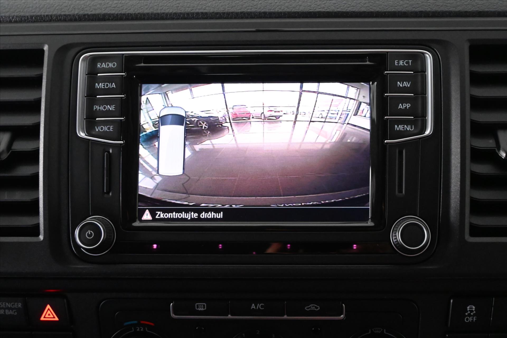 Hlavní fotografie vozu Volkswagen Transporter 2,0 TDI 84kW Park-kamera Záruka až 5 let (21)