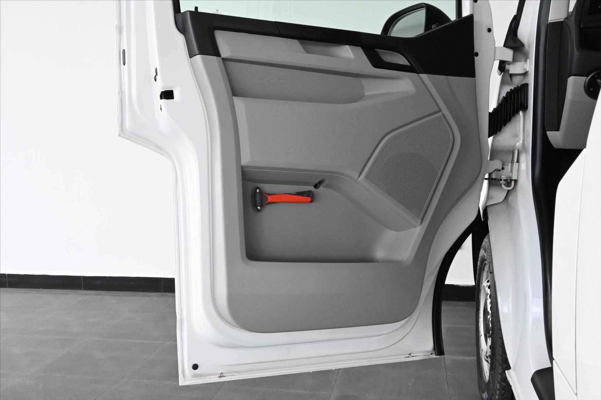 Hlavní fotografie vozu Volkswagen Transporter 2,0 TDI 84kW Park-kamera Záruka až 5 let (24)