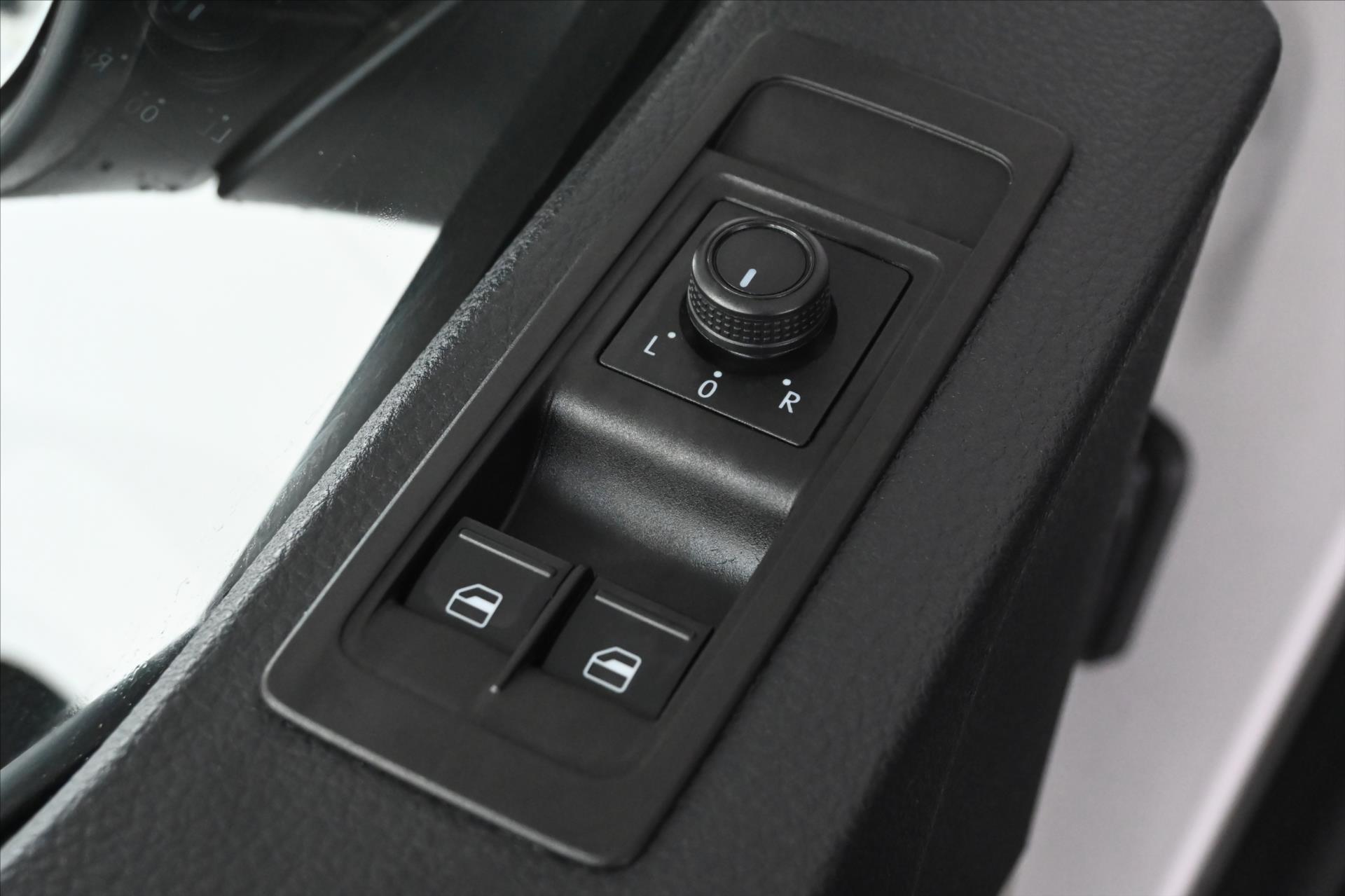 Hlavní fotografie vozu Volkswagen Transporter 2,0 TDI 84kW Park-kamera Záruka až 5 let (25)