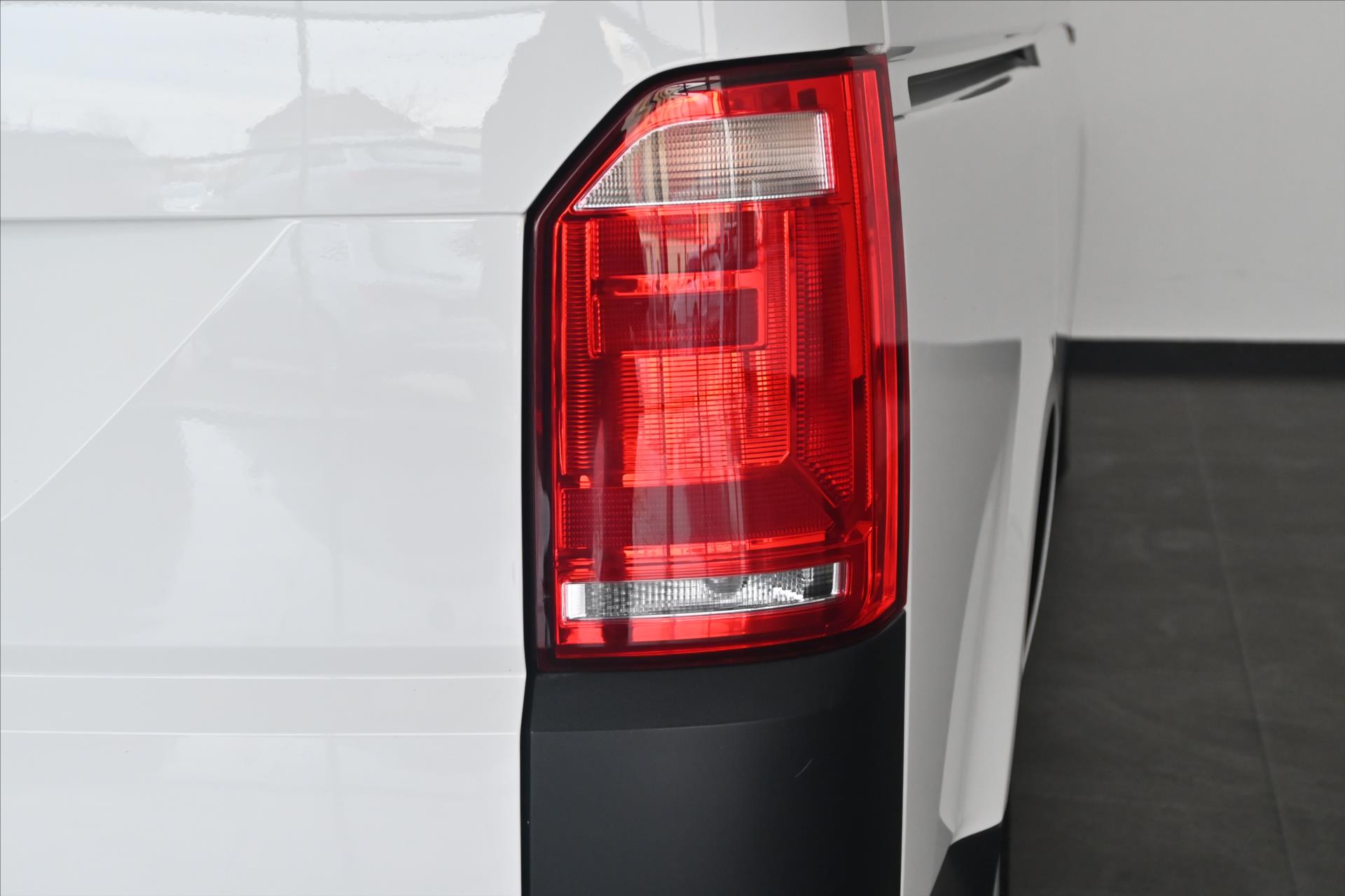 Hlavní fotografie vozu Volkswagen Transporter 2,0 TDI 84kW Park-kamera Záruka až 5 let (30)