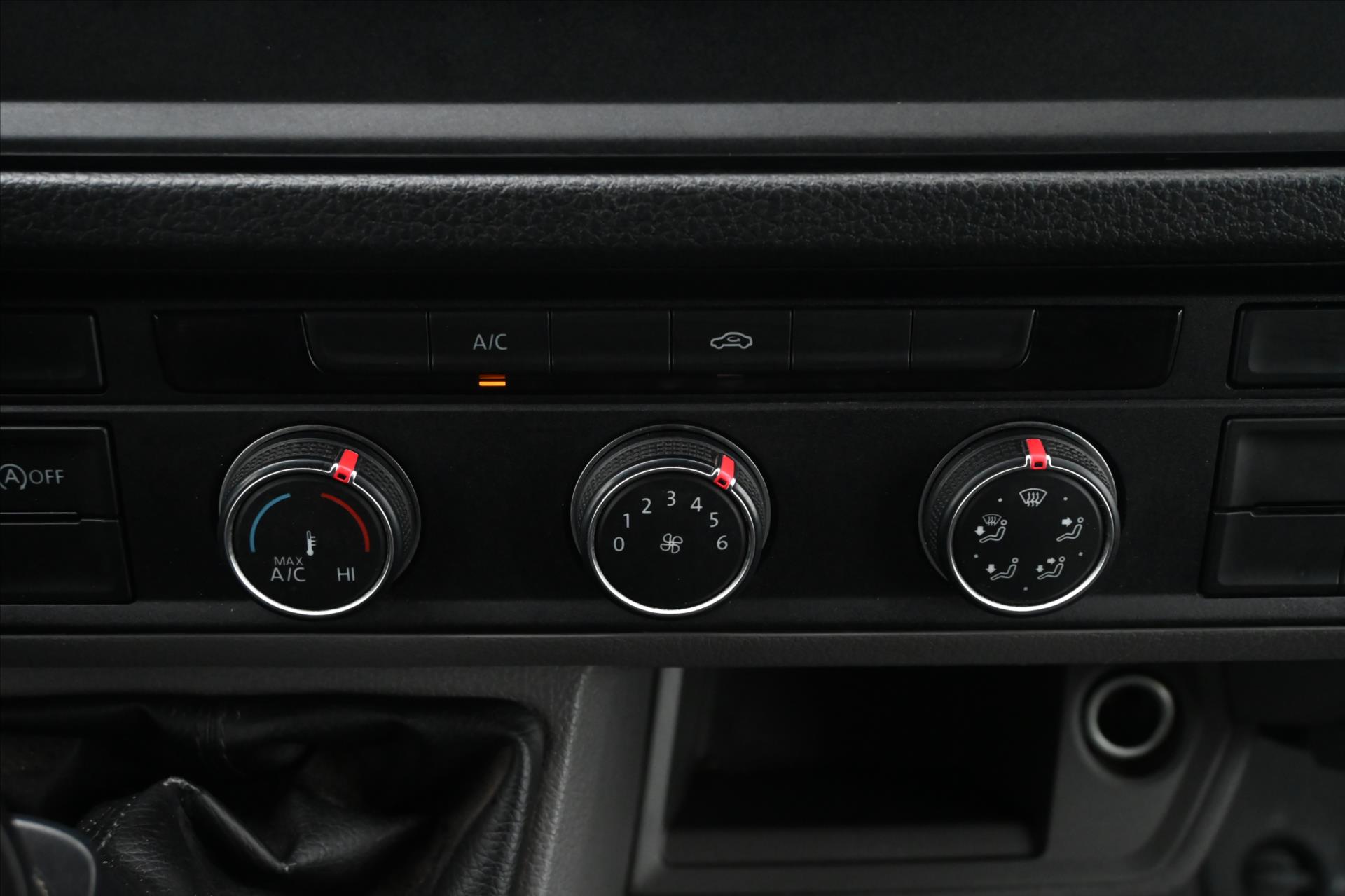 Hlavní fotografie vozu Volkswagen Crafter 2,0 TDI 130kW L2H2 Nový motor záruka VW Záruka až 5let (19)