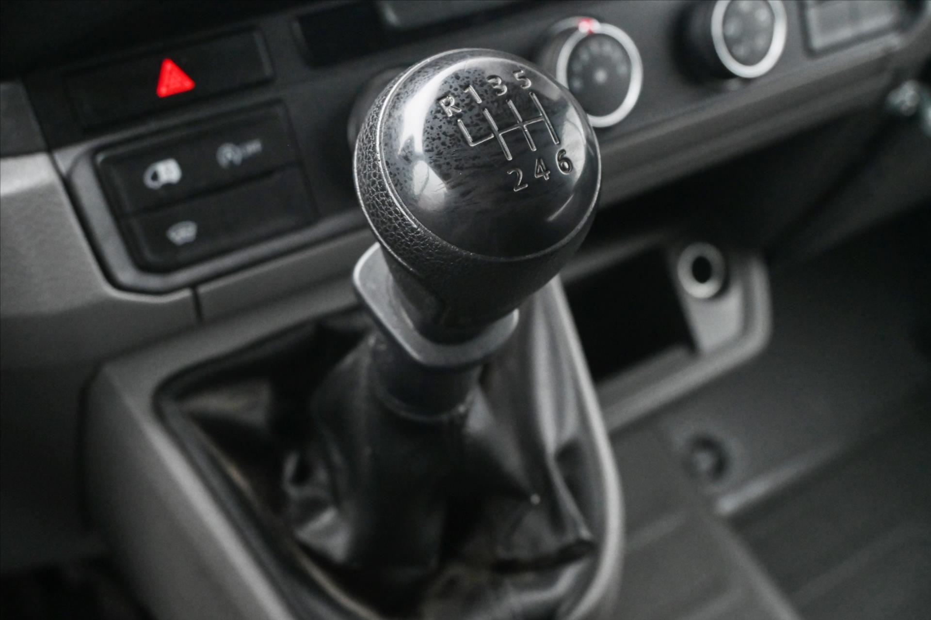 Hlavní fotografie vozu Volkswagen Crafter 2,0 TDI 130kW L2H2 Nový motor záruka VW Záruka až 5let (20)