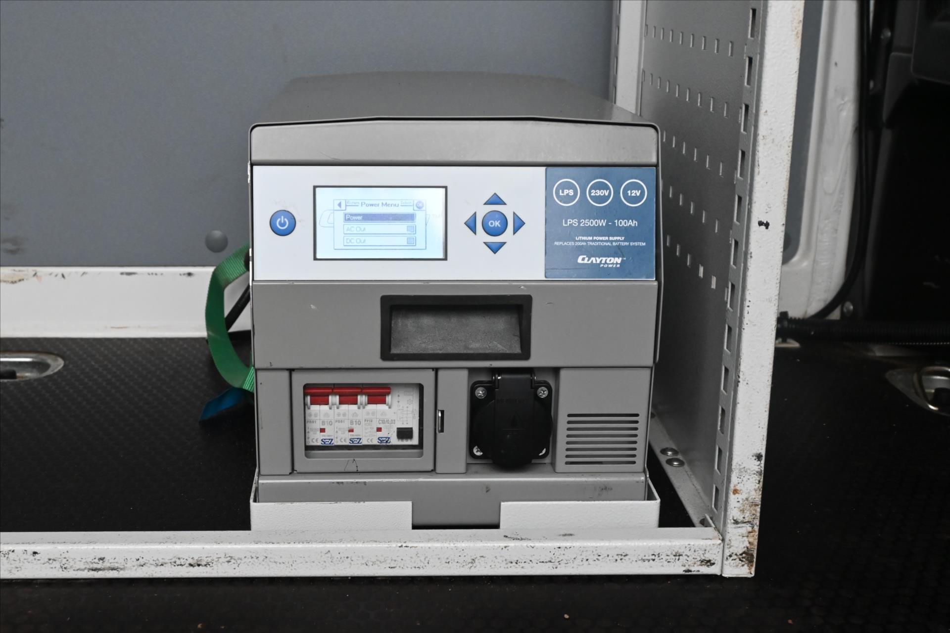 Hlavní fotografie vozu Volkswagen Crafter 2,0 TDI 130kW L2H2 Nový motor záruka VW Záruka až 5let (9)