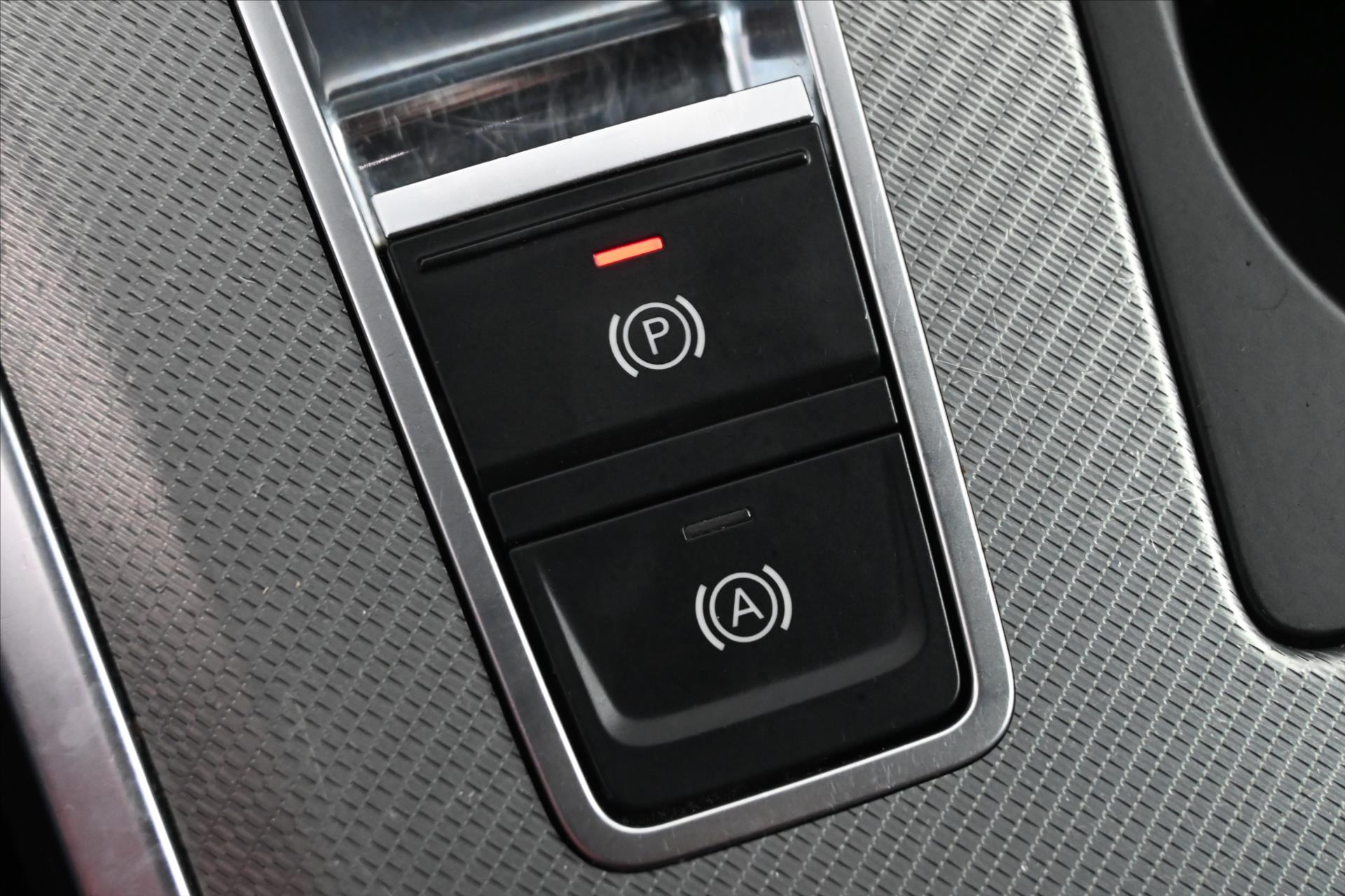 Hlavní fotografie vozu Audi A6 2,0 40 TDI 150 kW S-TRONIC Záruka až 5 let (25)