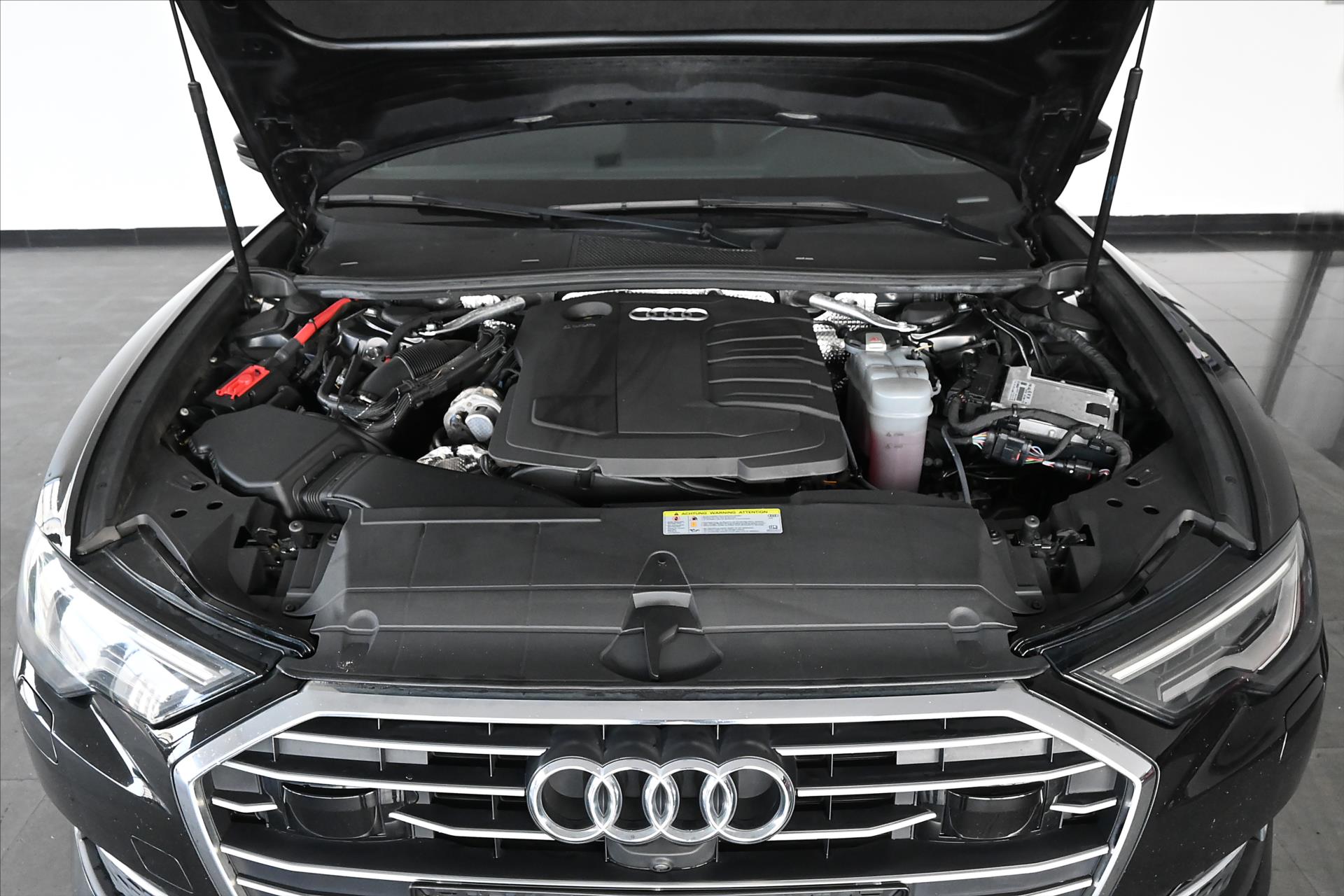 Hlavní fotografie vozu Audi A6 2,0 40 TDI 150 kW S-TRONIC Záruka až 5 let (5)