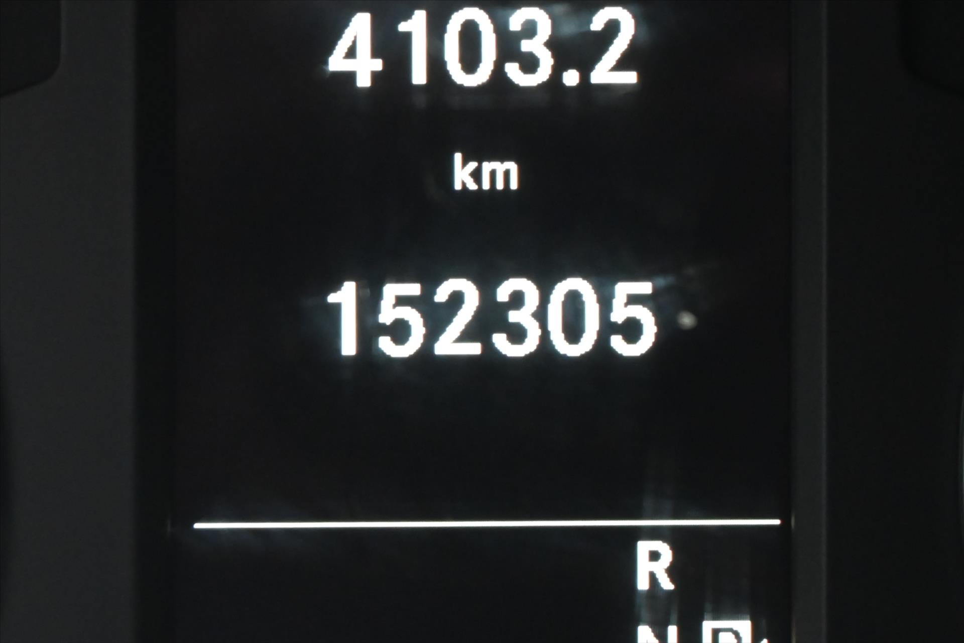 Hlavní fotografie vozu Mercedes-Benz Vito 2,1 116 CDi 120 kW AT7 8míst 4Matic Panorama Záruka až (16)