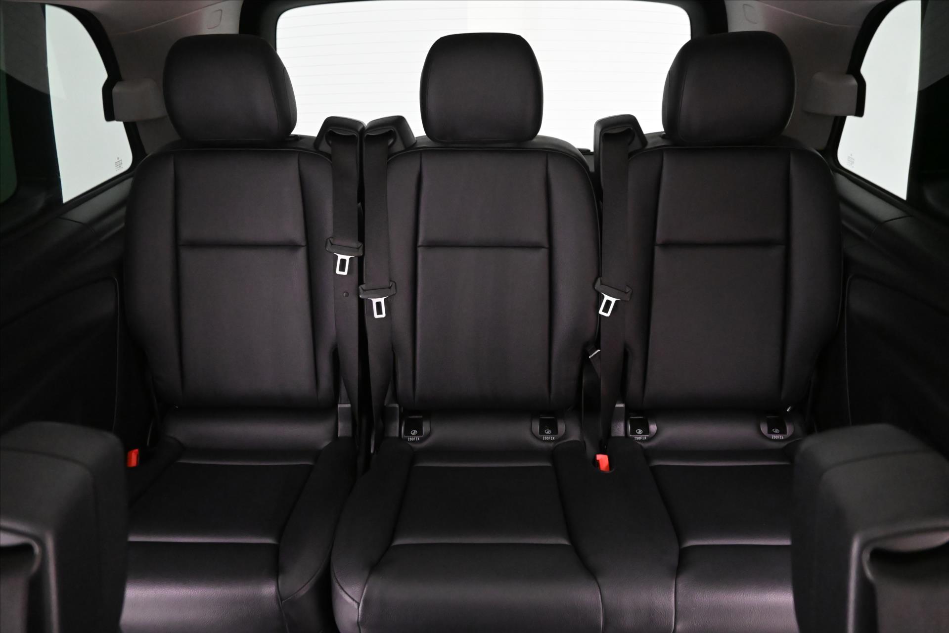 Hlavní fotografie vozu Mercedes-Benz Vito 2,1 116 CDi 120 kW AT7 8míst 4Matic Panorama Záruka až (25)