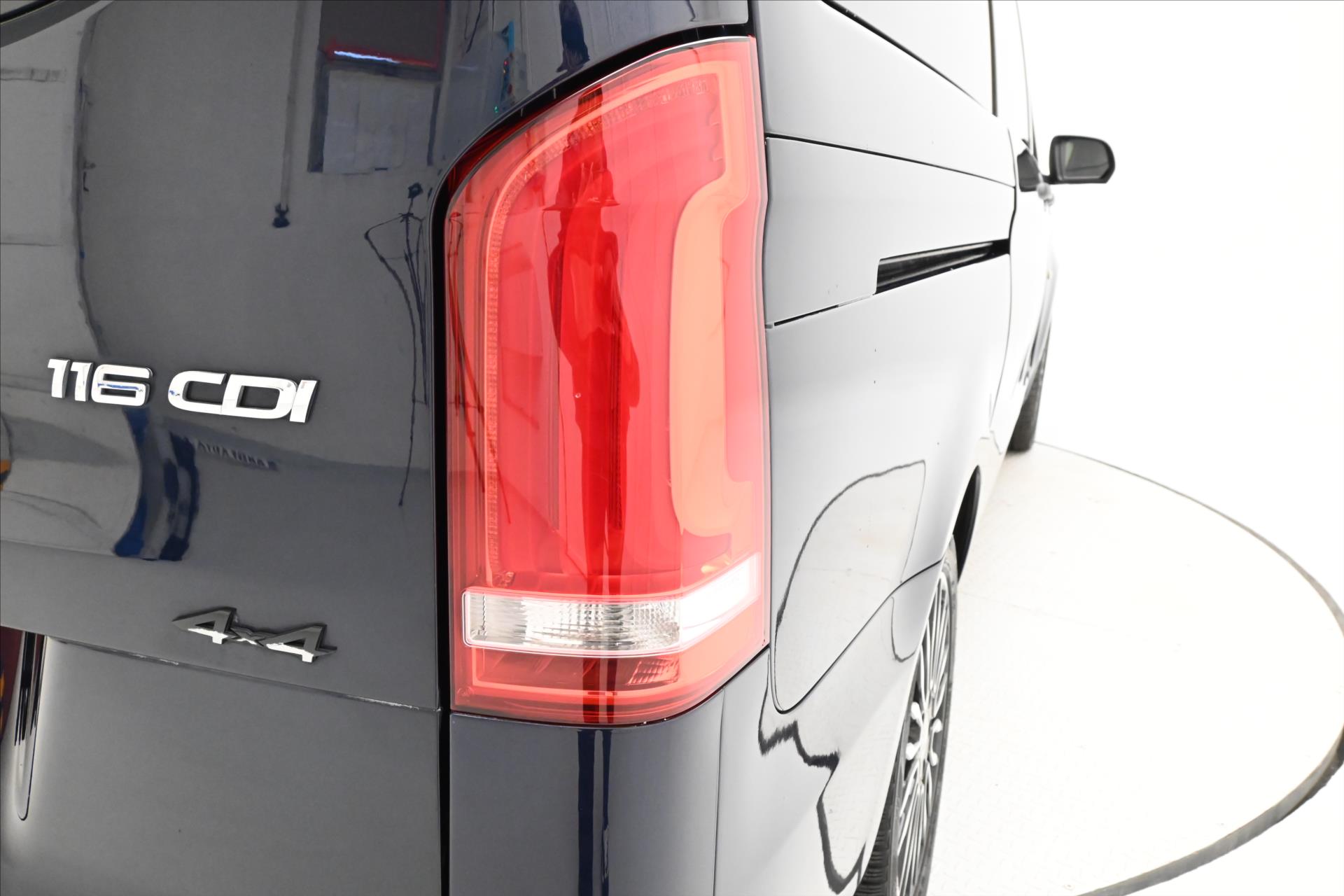 Hlavní fotografie vozu Mercedes-Benz Vito 2,1 116 CDi 120 kW AT7 8míst 4Matic Panorama Záruka až (27)