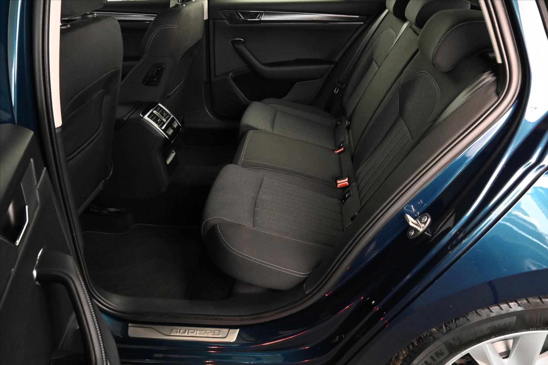 Hlavní fotografie vozu Škoda Superb 2,0 TDi 110kW DSG Style Záruka až 5 let (10)