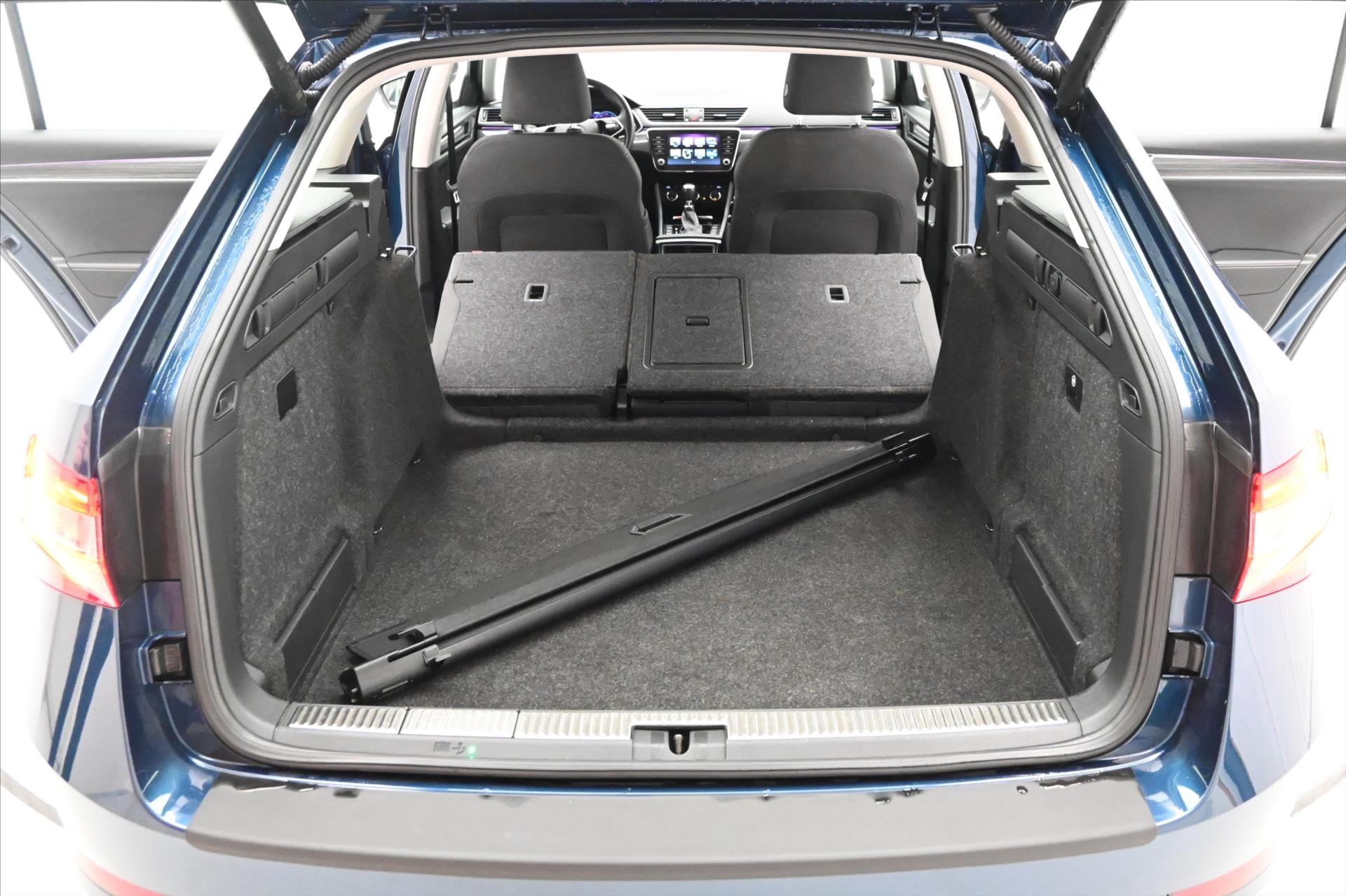 Main photo of the car Skoda Superb 2.0 TDi 110kW DSG Style Warranty up to 5 years (10)