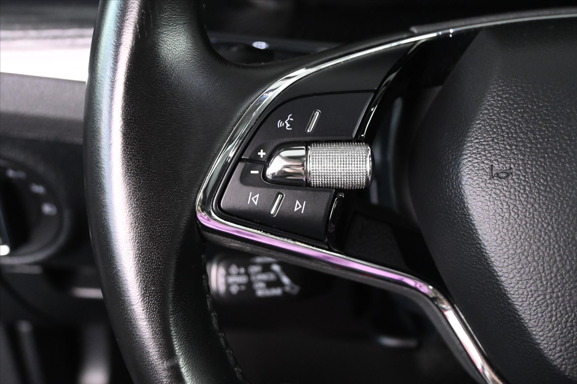 Hlavní fotografie vozu Škoda Superb 2,0 TDi 110kW DSG Style Záruka až 5 let (17)