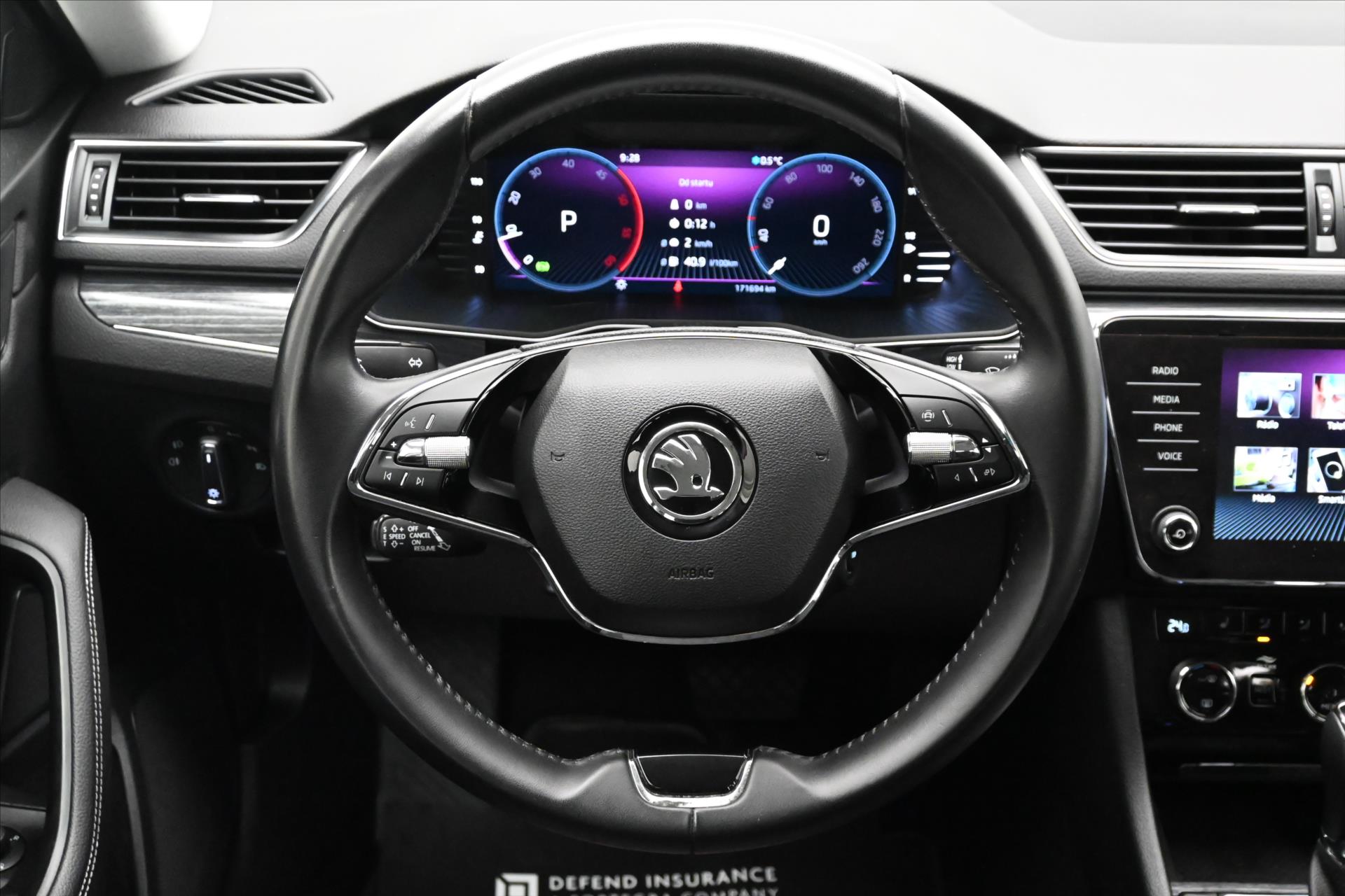 Main photo of the car Skoda Superb 2.0 TDi 110kW DSG Style Warranty up to 5 years (17)