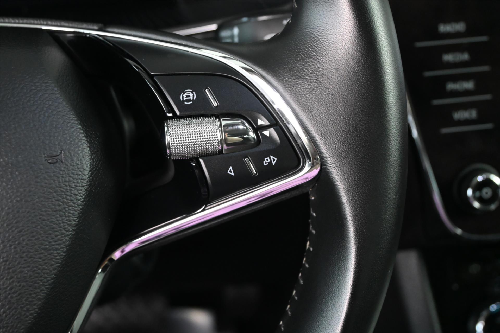 Hlavní fotografie vozu Škoda Superb 2,0 TDi 110kW DSG Style Záruka až 5 let (18)