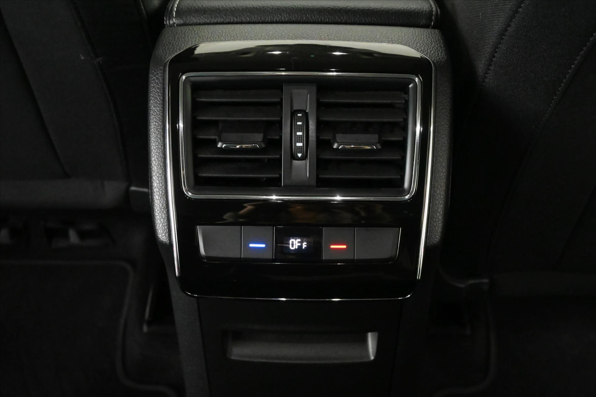 Hlavní fotografie vozu Škoda Superb 2,0 TDi 110kW DSG Style Záruka až 5 let (24)