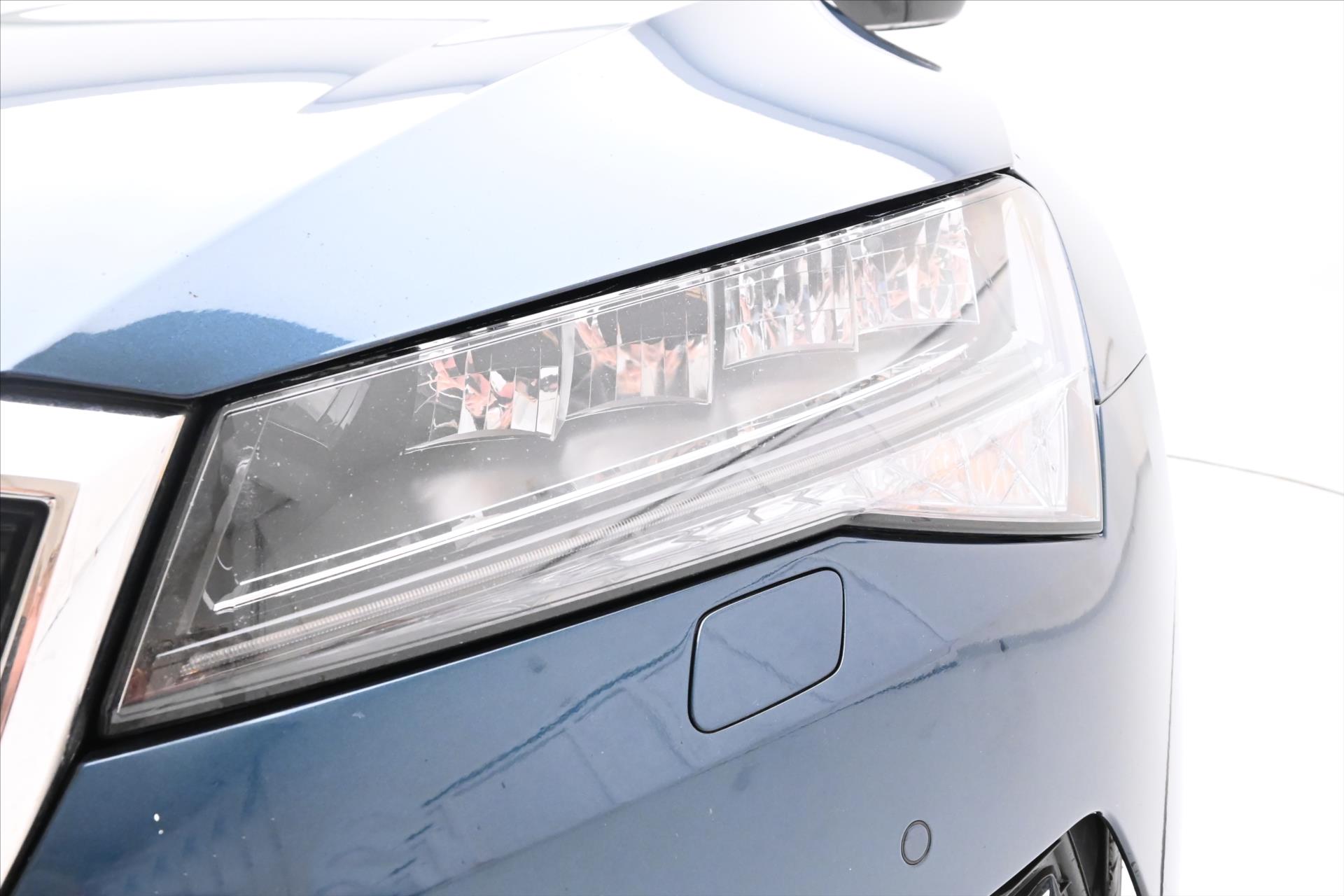 Main photo of the car Skoda Superb 2.0 TDi 110kW DSG Style Warranty up to 5 years (29)