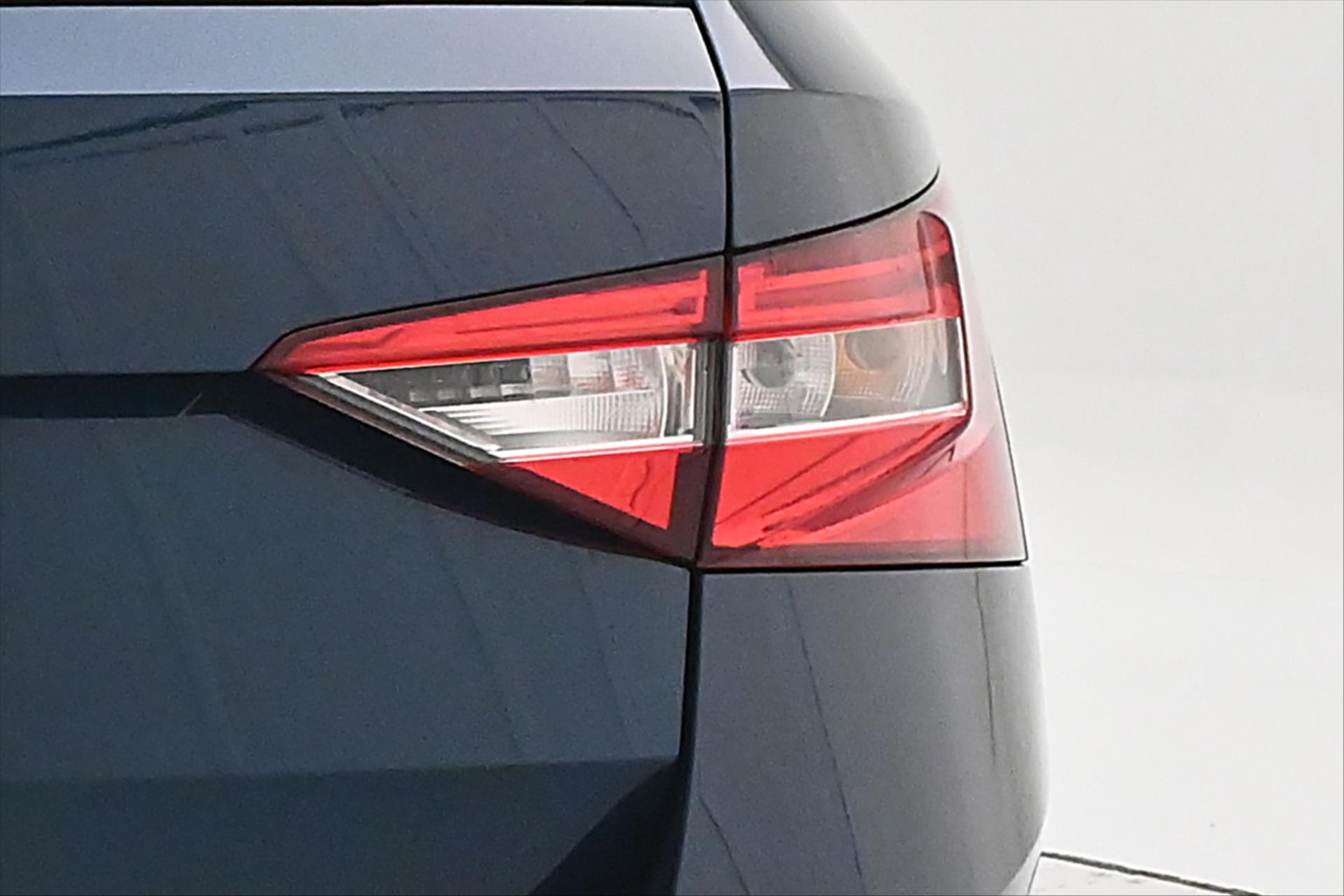 Main photo of the car Skoda Superb 2.0 TDi 110kW DSG Style Warranty up to 5 years (30)