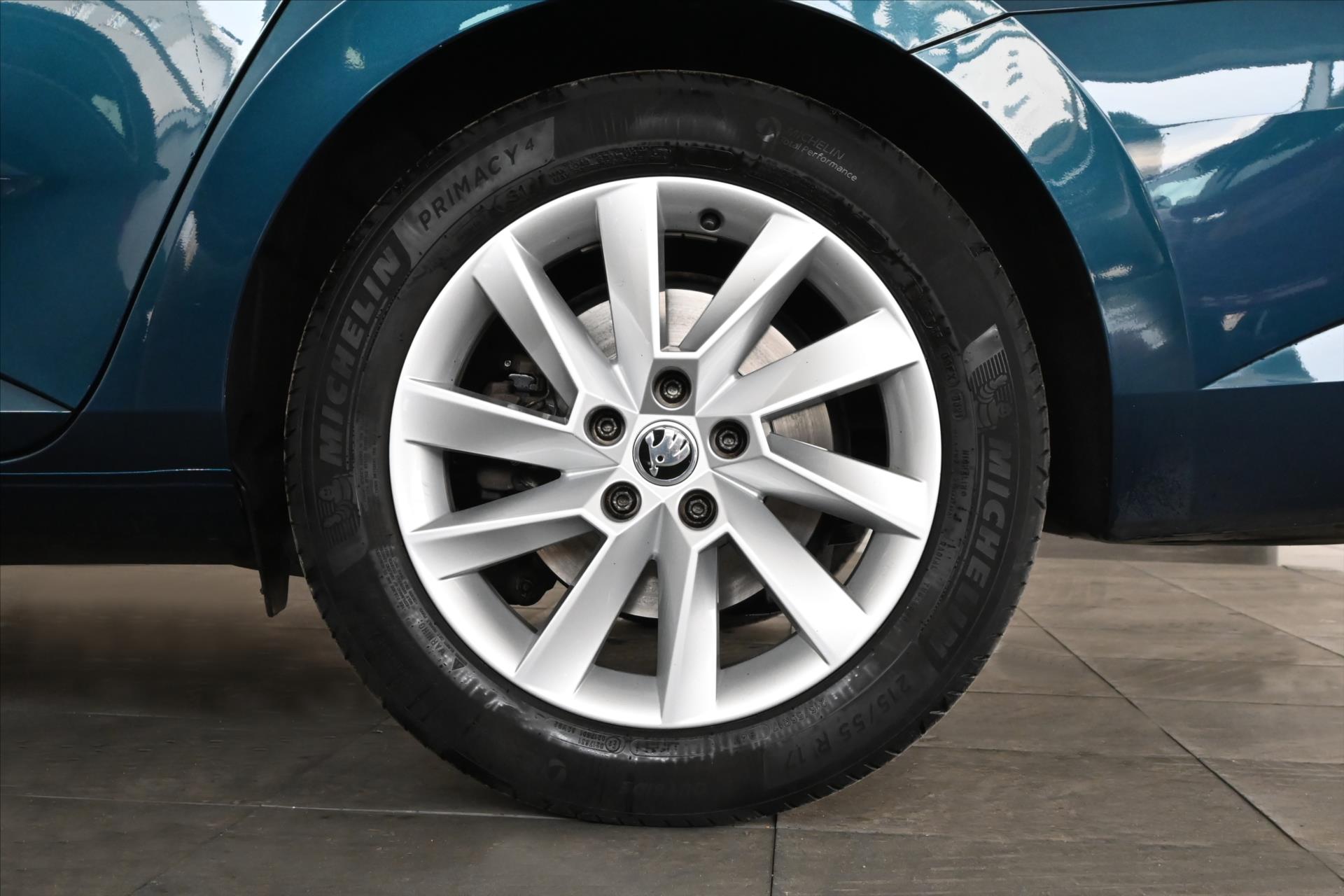 Hlavní fotografie vozu Škoda Superb 2,0 TDi 110kW DSG Style Záruka až 5 let (36)