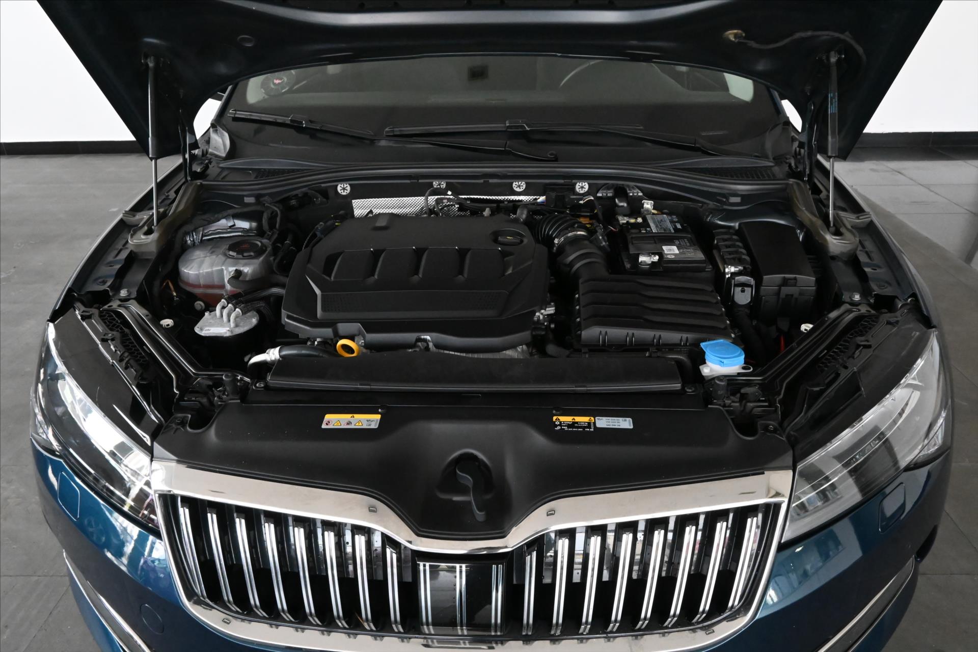 Hlavní fotografie vozu Škoda Superb 2,0 TDi 110kW DSG Style Záruka až 5 let (5)