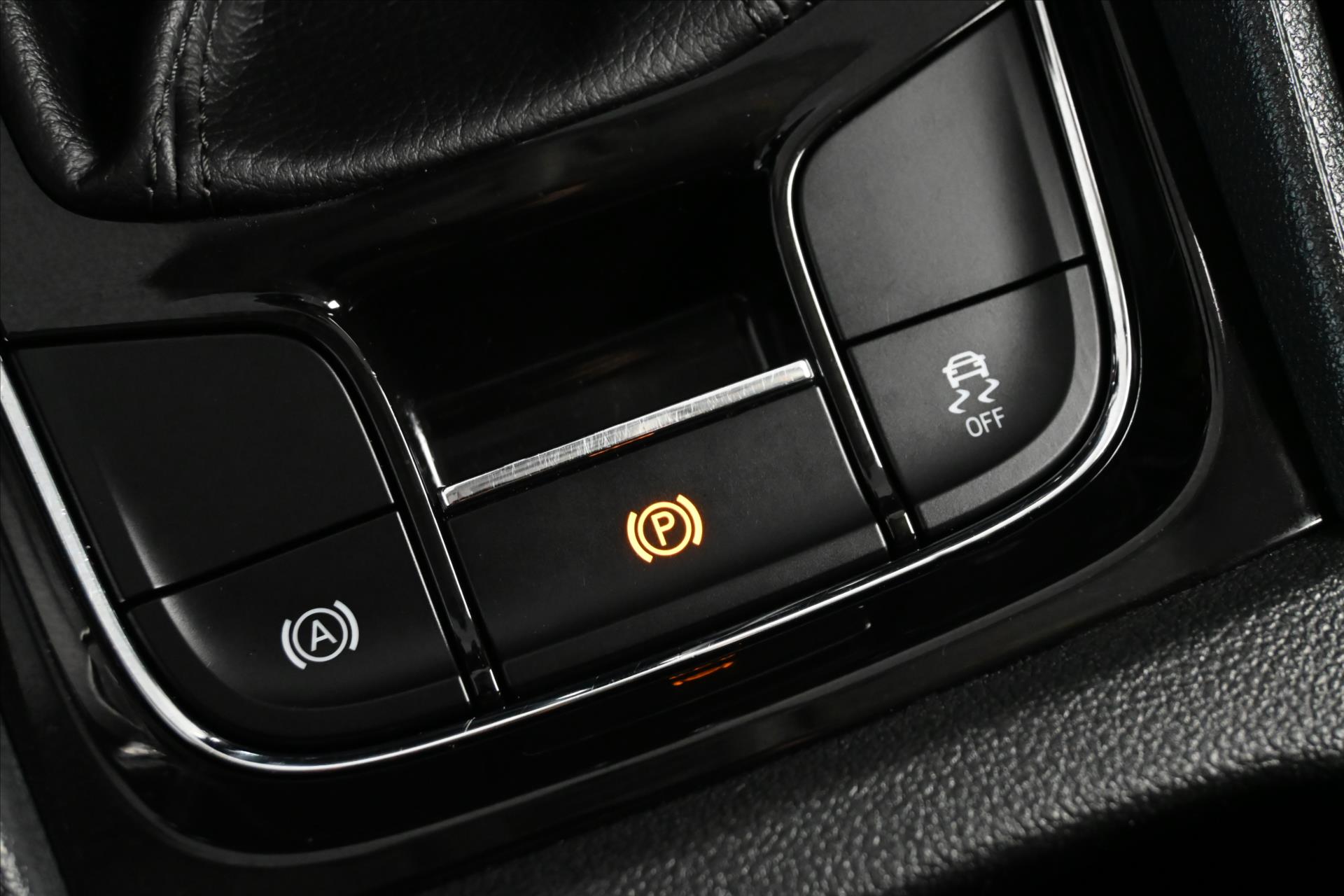 Hlavní fotografie vozu Škoda Karoq 1,5 TSI 110 kW Ambition Záruka až 5 let (26)