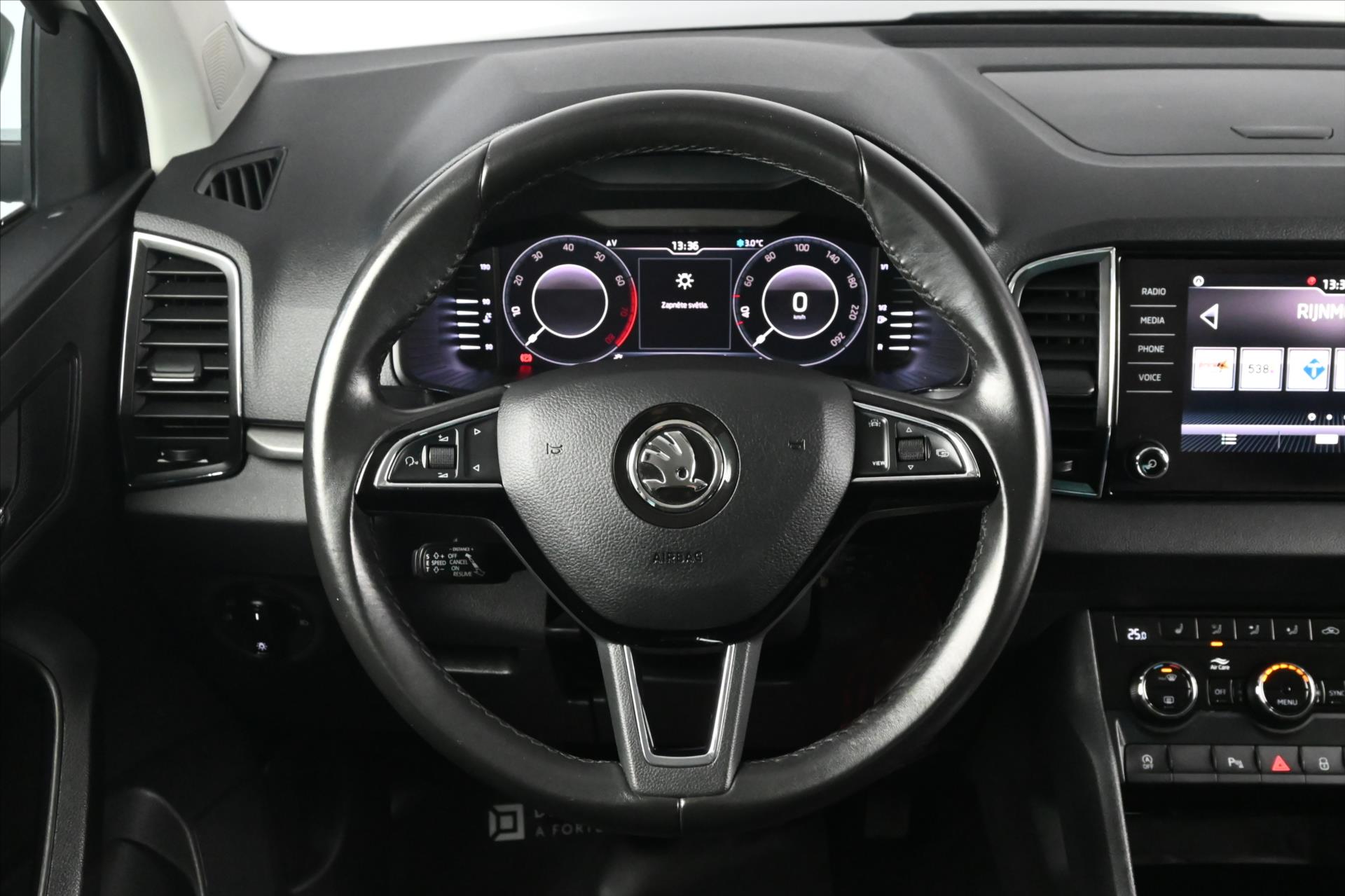 Hlavní fotografie vozu Škoda Karoq 1,5 TSi 110kW *Ambition* Záruka až 5 let (16)