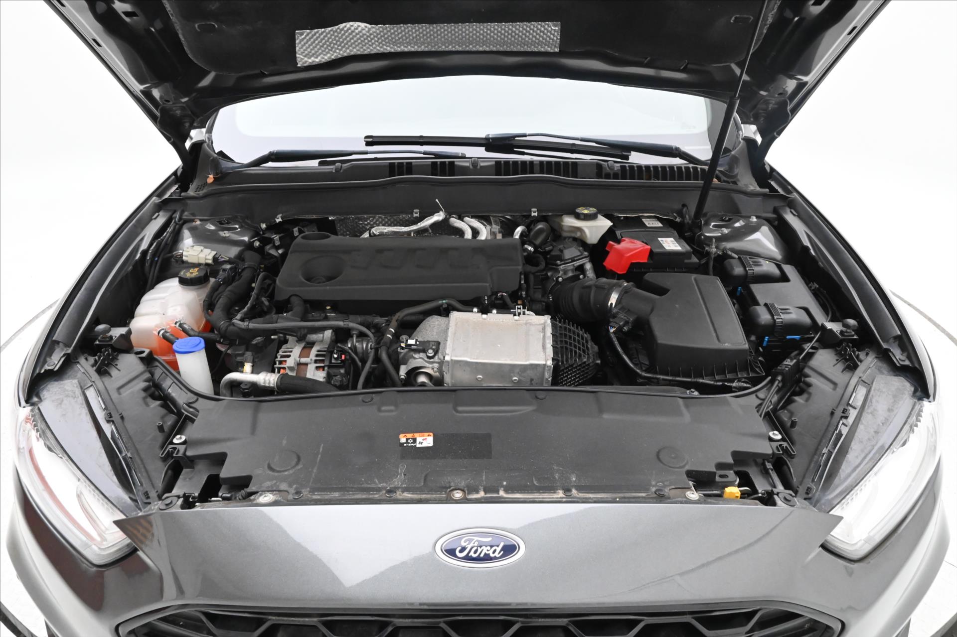 Hlavní fotografie vozu Ford Mondeo 2,0 EcoBlue 140 kW AT8 ST-Line Záruka až 5 let (10)