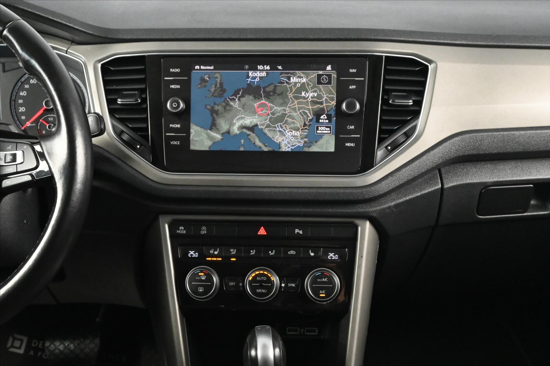 Hlavní fotografie vozu Volkswagen T-Roc 2,0 TDI 110 kW DSG NAVI Záruka až 5 let (12)