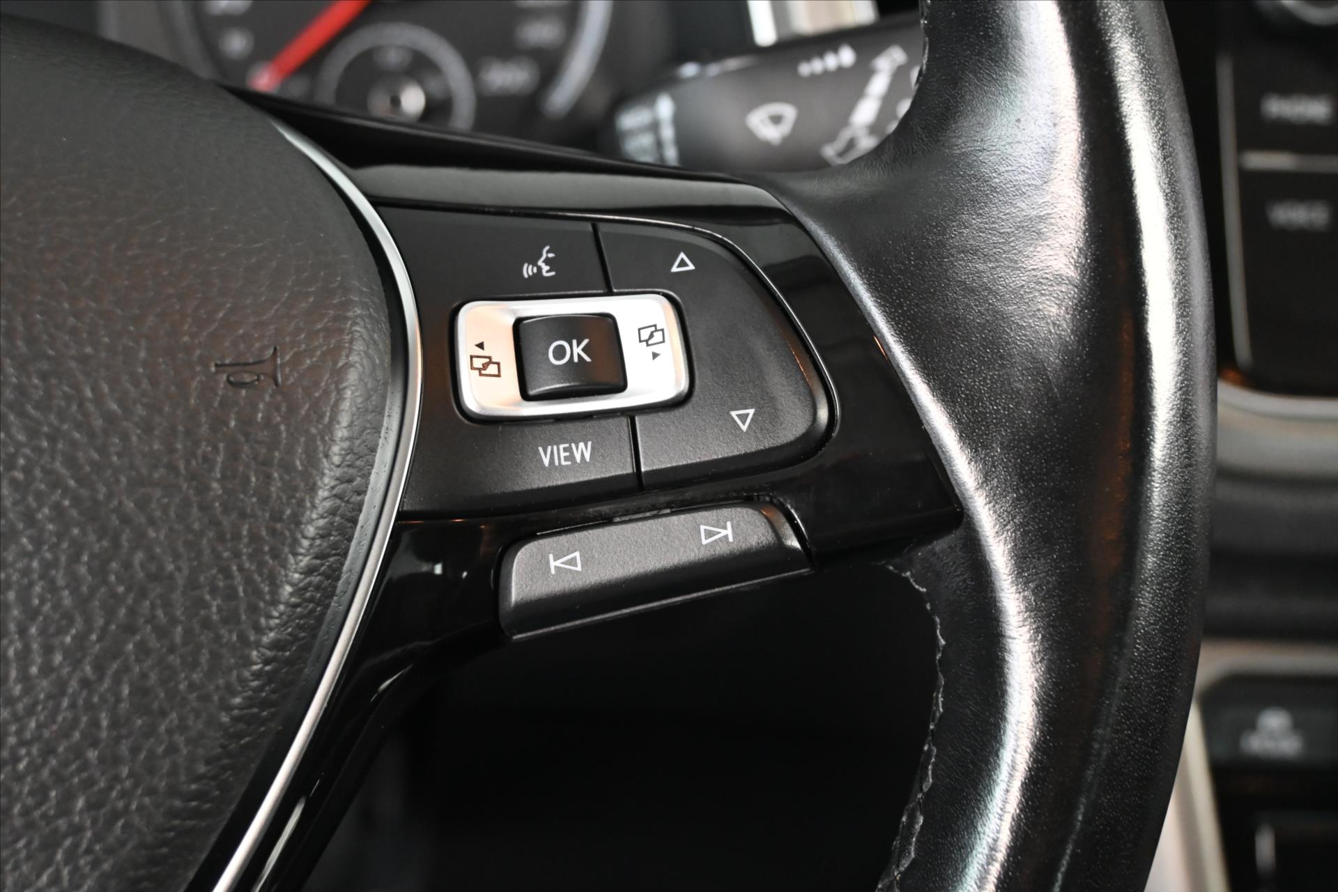 Hlavní fotografie vozu Volkswagen T-Roc 2,0 TDI 110 kW DSG NAVI Záruka až 5 let (18)