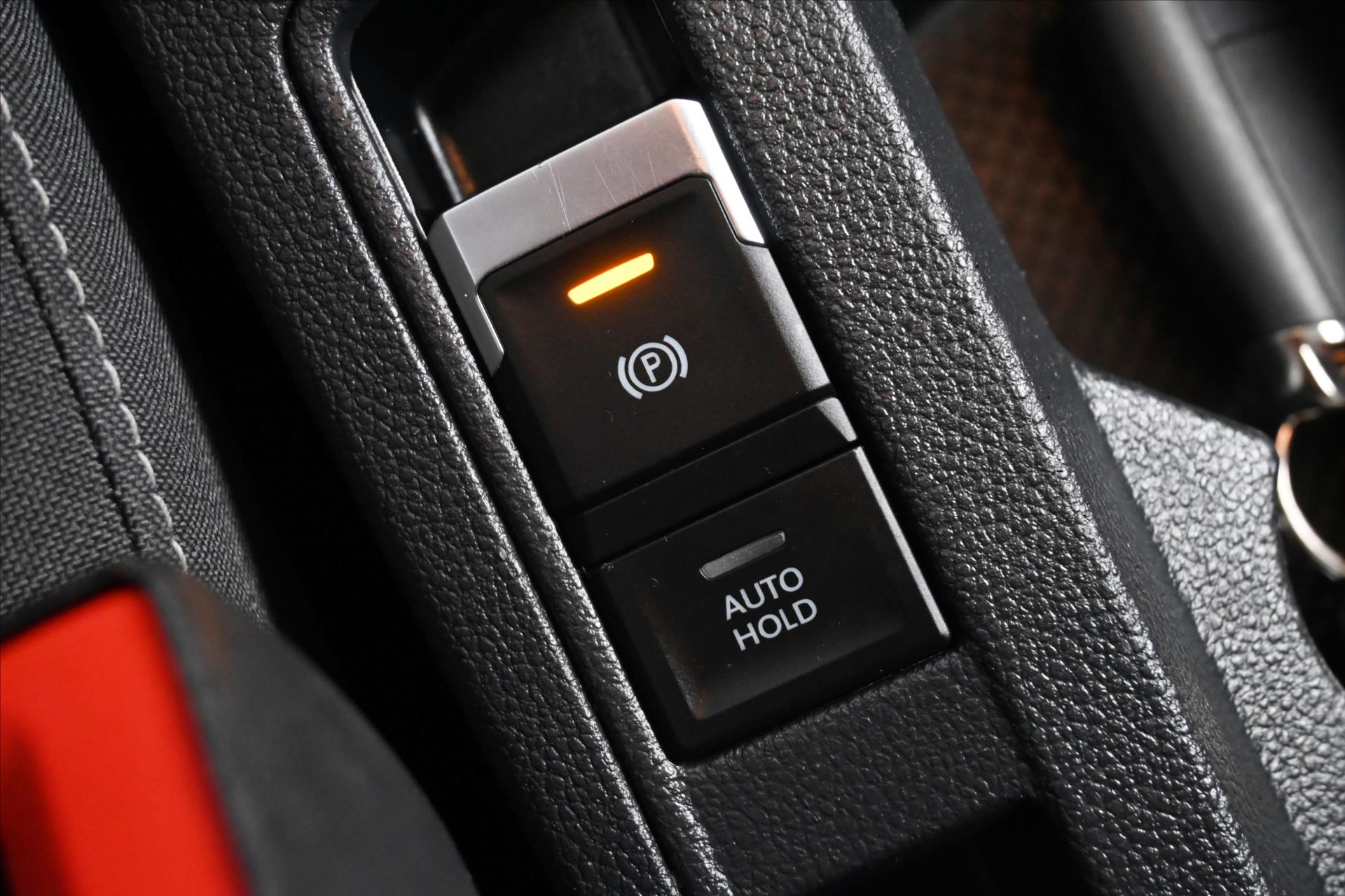 Hlavní fotografie vozu Volkswagen T-Roc 2,0 TDI 110 kW DSG NAVI Záruka až 5 let (26)