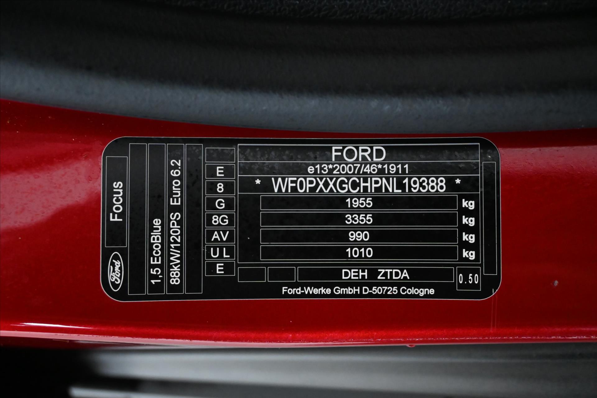 Hlavní fotografie vozu Ford Focus 1,5 EcoBlue 88 kW Titanium Business Záruka až 5 let (16)