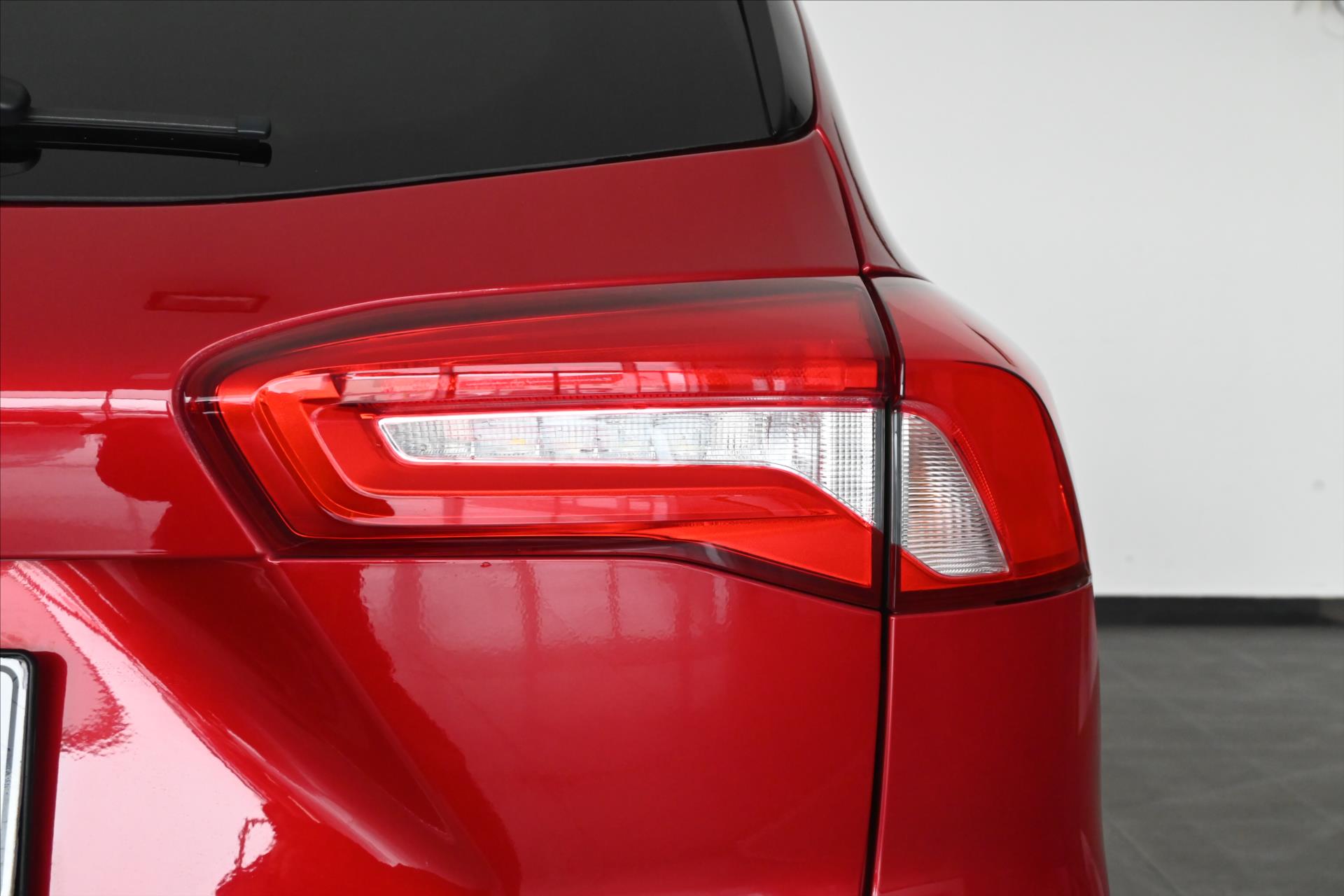 Hlavní fotografie vozu Ford Focus 1,5 EcoBlue 88 kW Titanium Business Záruka až 5 let (31)