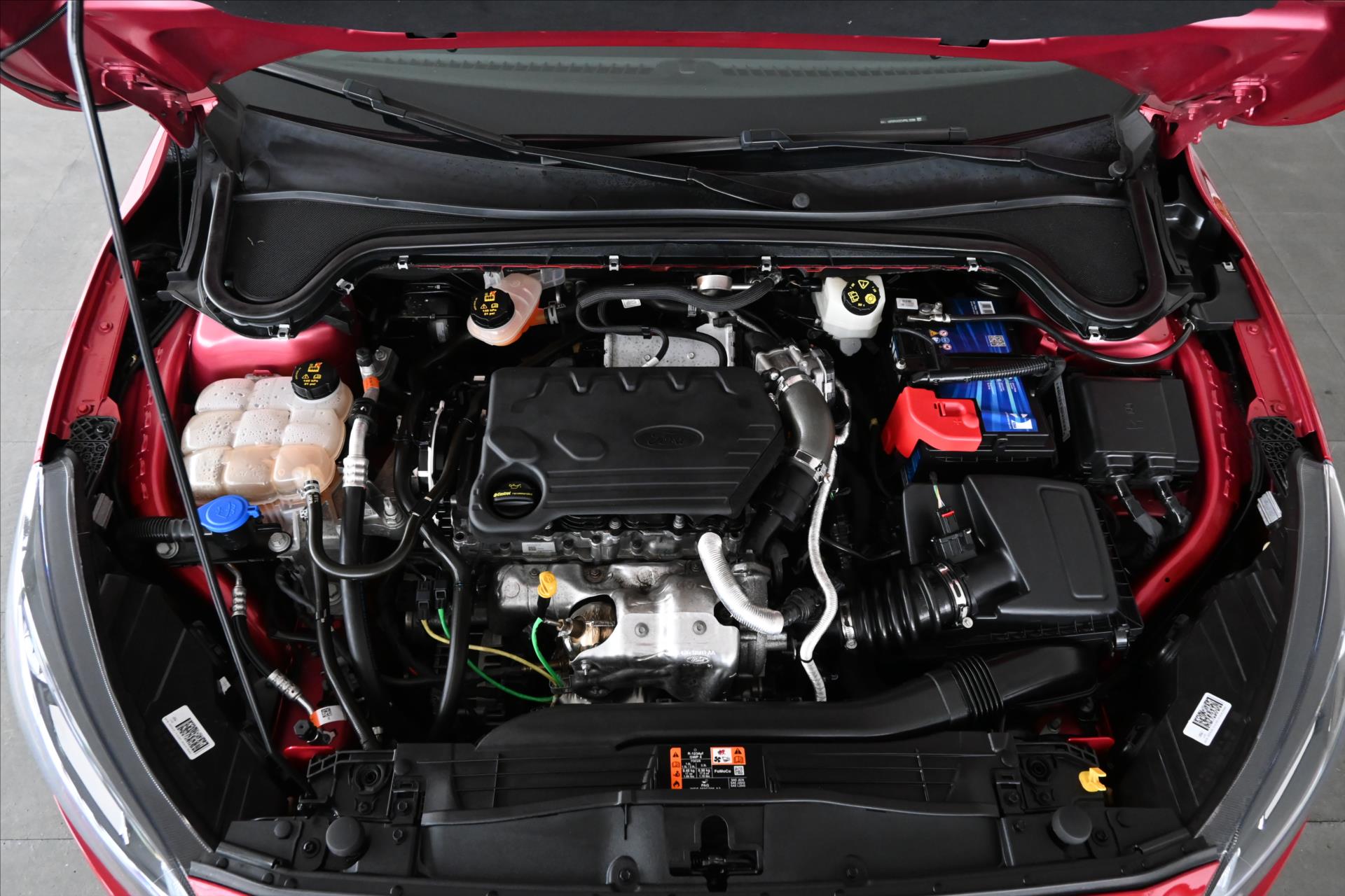 Hlavní fotografie vozu Ford Focus 1,5 EcoBlue 88 kW Titanium Business Záruka až 5 let (6)