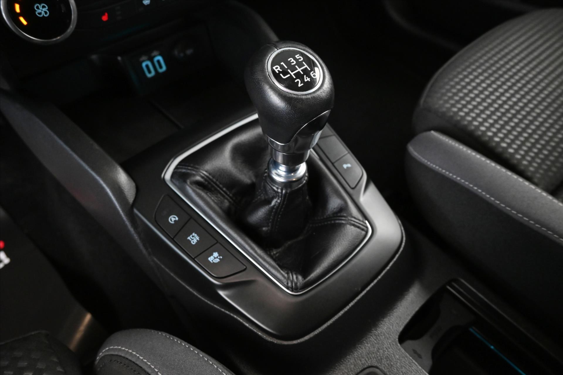 Hlavní fotografie vozu Ford Focus 1,5 EcoBlue 88kW *Titanium Business* Záruka až 5 let (22)