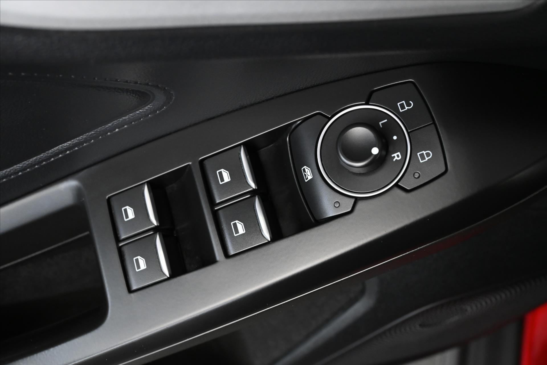 Hlavní fotografie vozu Ford Focus 1,5 EcoBlue 88kW *Titanium Business* Záruka až 5 let (25)