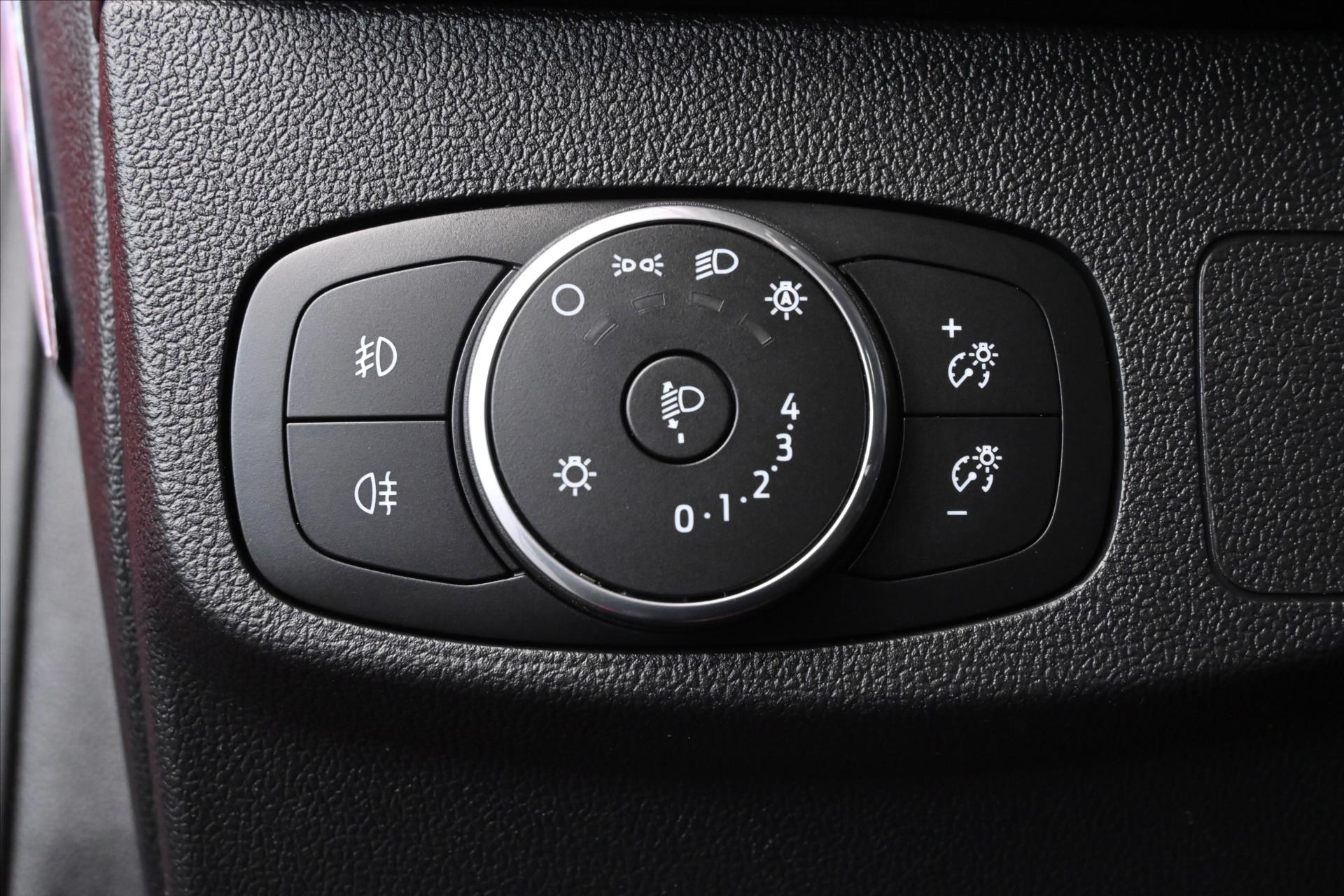 Hlavní fotografie vozu Ford Focus 1,5 EcoBlue 88kW *Titanium Business* Záruka až 5 let (26)