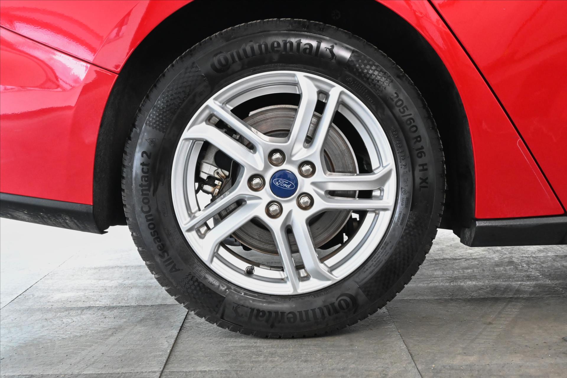 Hlavní fotografie vozu Ford Focus 1,5 EcoBlue 88kW *Titanium Business* Záruka až 5 let (31)