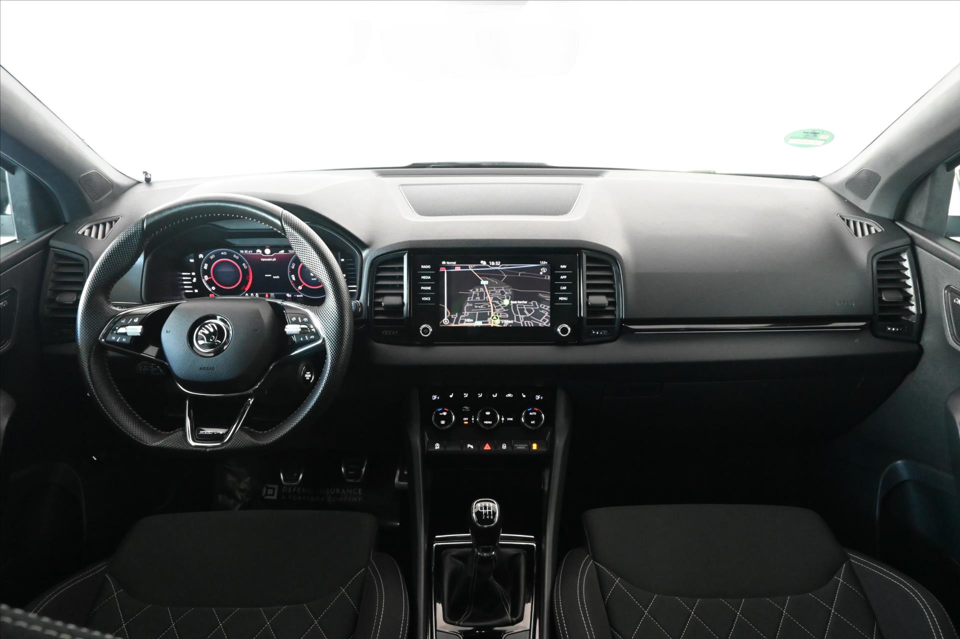 Main photo of the car Skoda Karoq 1.5 TSI 110 kW Sportline Business Warranty up to 5 years (12)