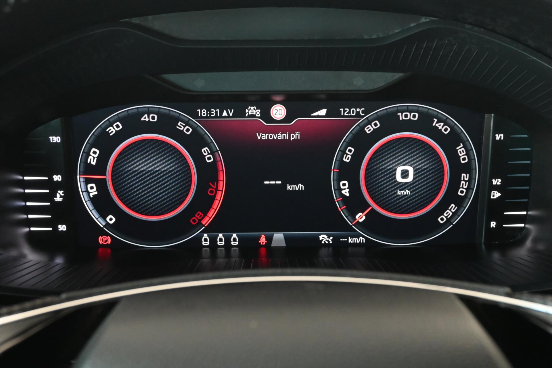 Main photo of the car Skoda Karoq 1.5 TSI 110 kW Sportline Business Warranty up to 5 years (14)