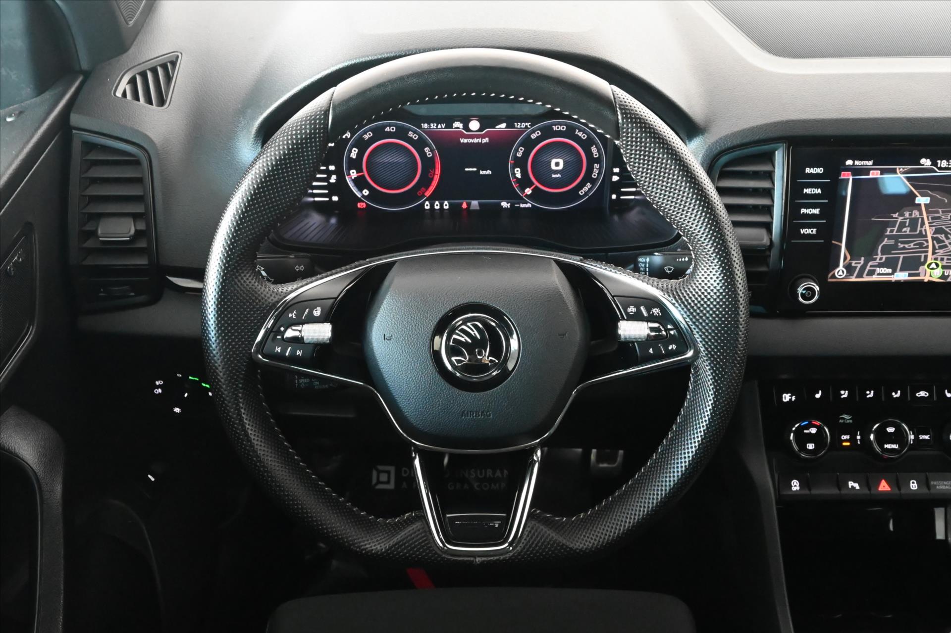 Main photo of the car Skoda Karoq 1.5 TSI 110 kW Sportline Business Warranty up to 5 years (17)