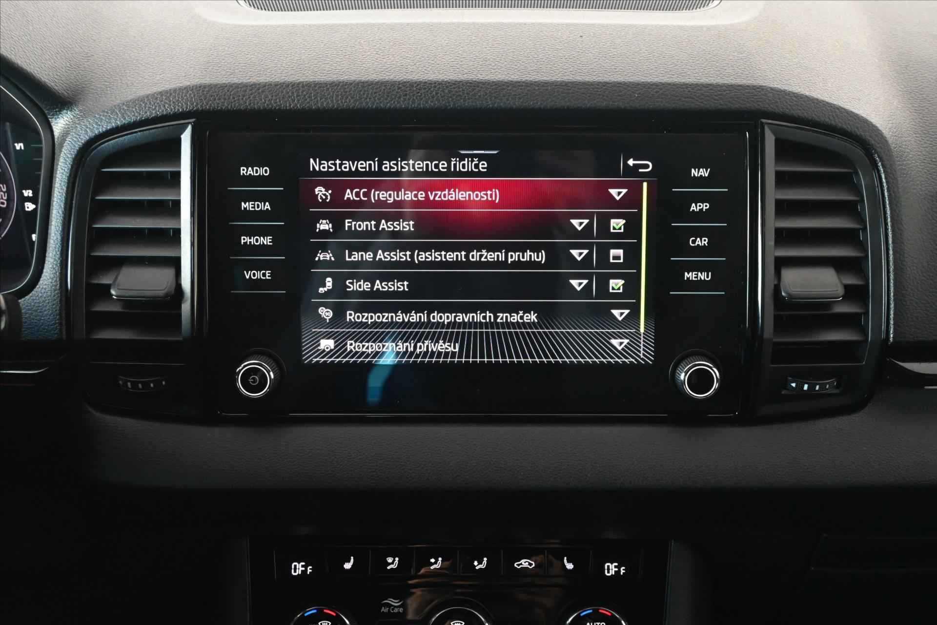 Main photo of the car Skoda Karoq 1.5 TSI 110 kW Sportline Business Warranty up to 5 years (22)