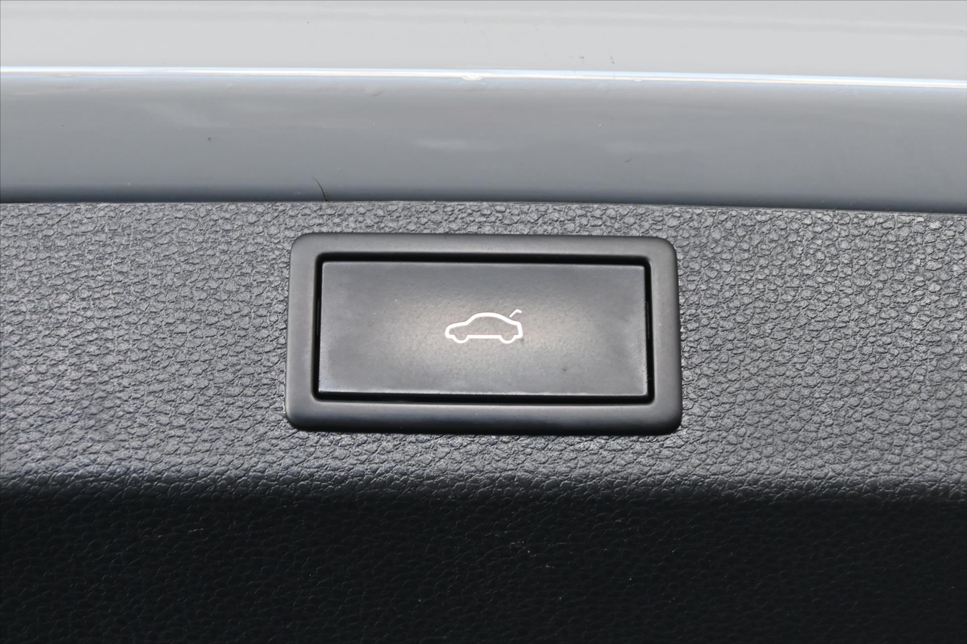 Main photo of the car Skoda Karoq 1.5 TSI 110 kW Sportline Business Warranty up to 5 years (31)