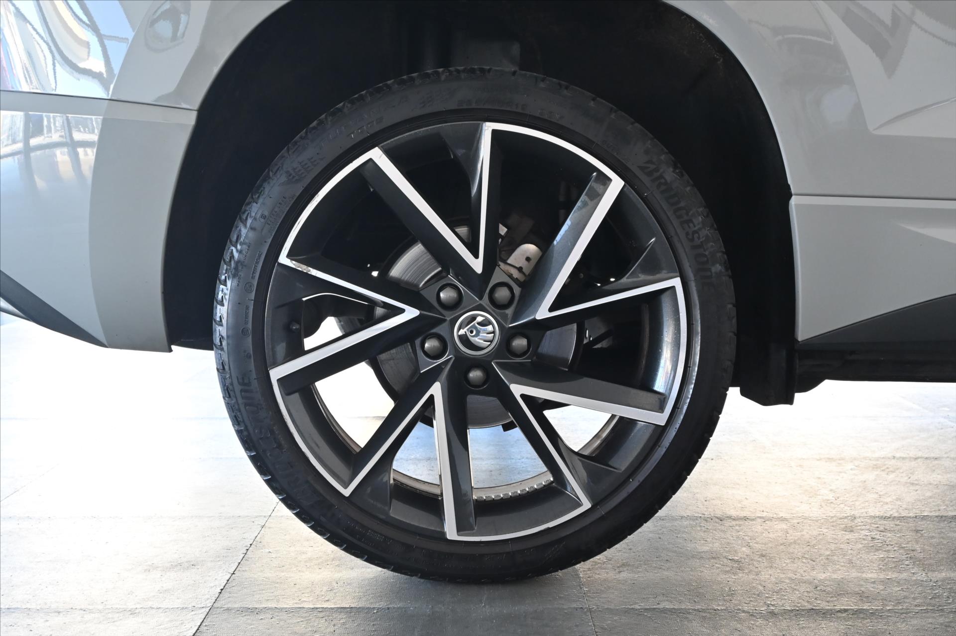 Main photo of the car Skoda Karoq 1.5 TSI 110 kW Sportline Business Warranty up to 5 years (36)