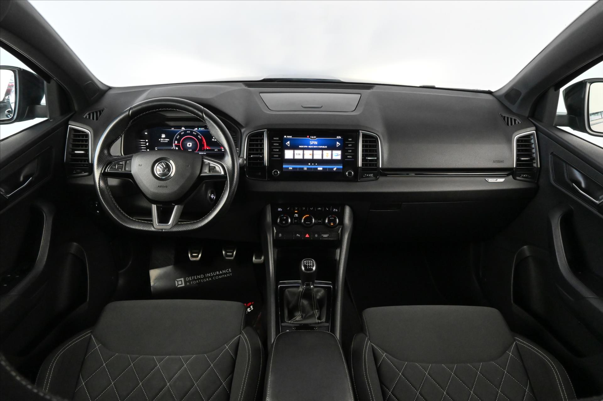 Hlavní fotografie vozu Škoda Karoq 1,5 TSI 110 kW Sportline Záruka až 5 let (12)