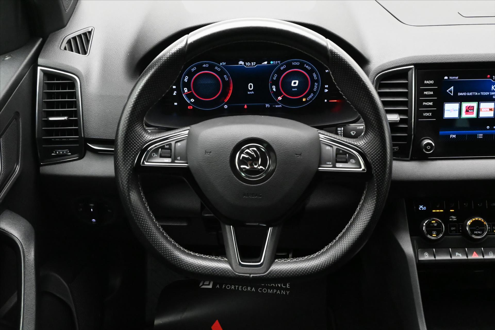 Hlavní fotografie vozu Škoda Karoq 1,5 TSI 110 kW Sportline Záruka až 5 let (18)