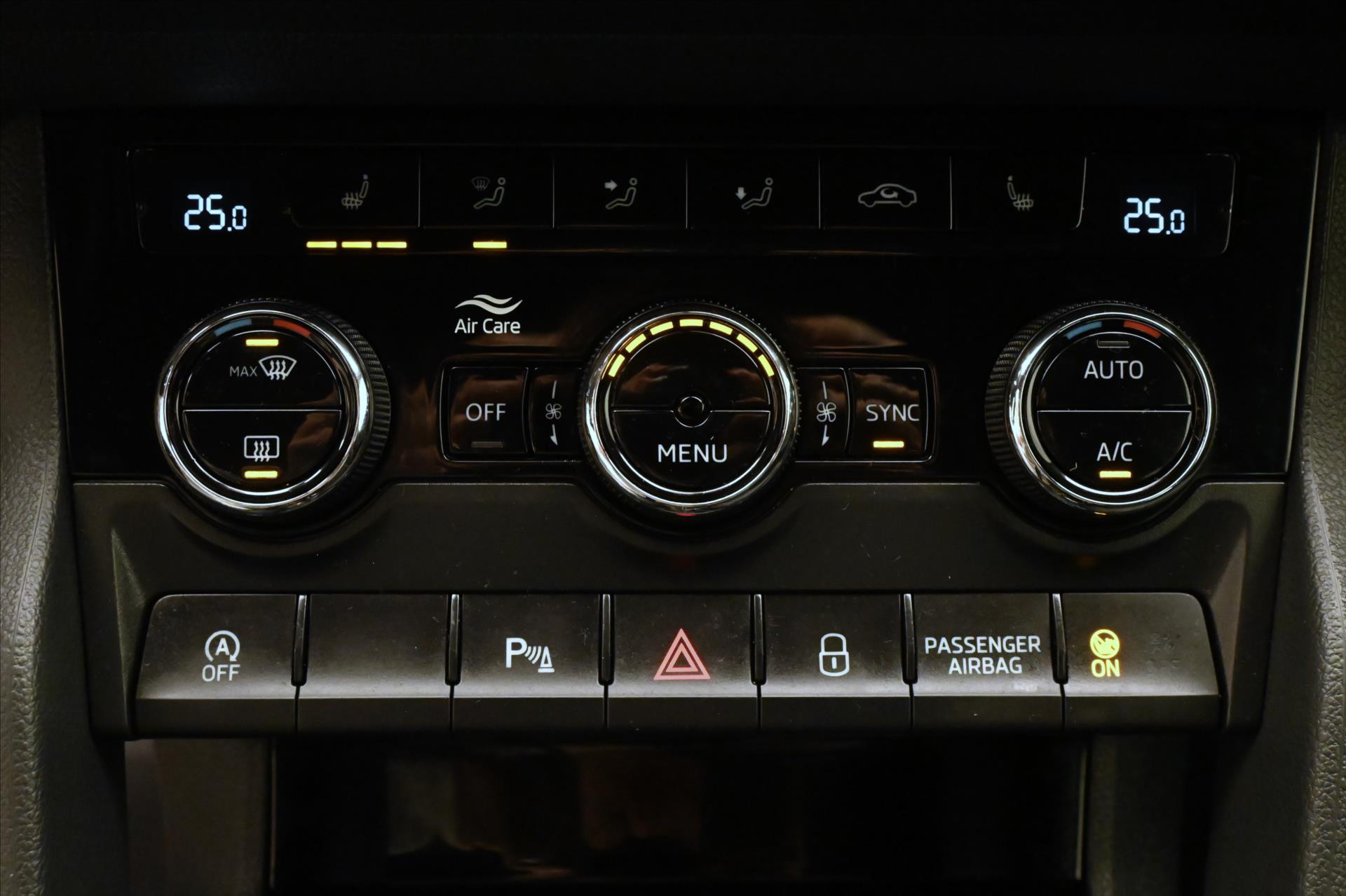 Hlavní fotografie vozu Škoda Karoq 1,5 TSI 110 kW Sportline Záruka až 5 let (20)