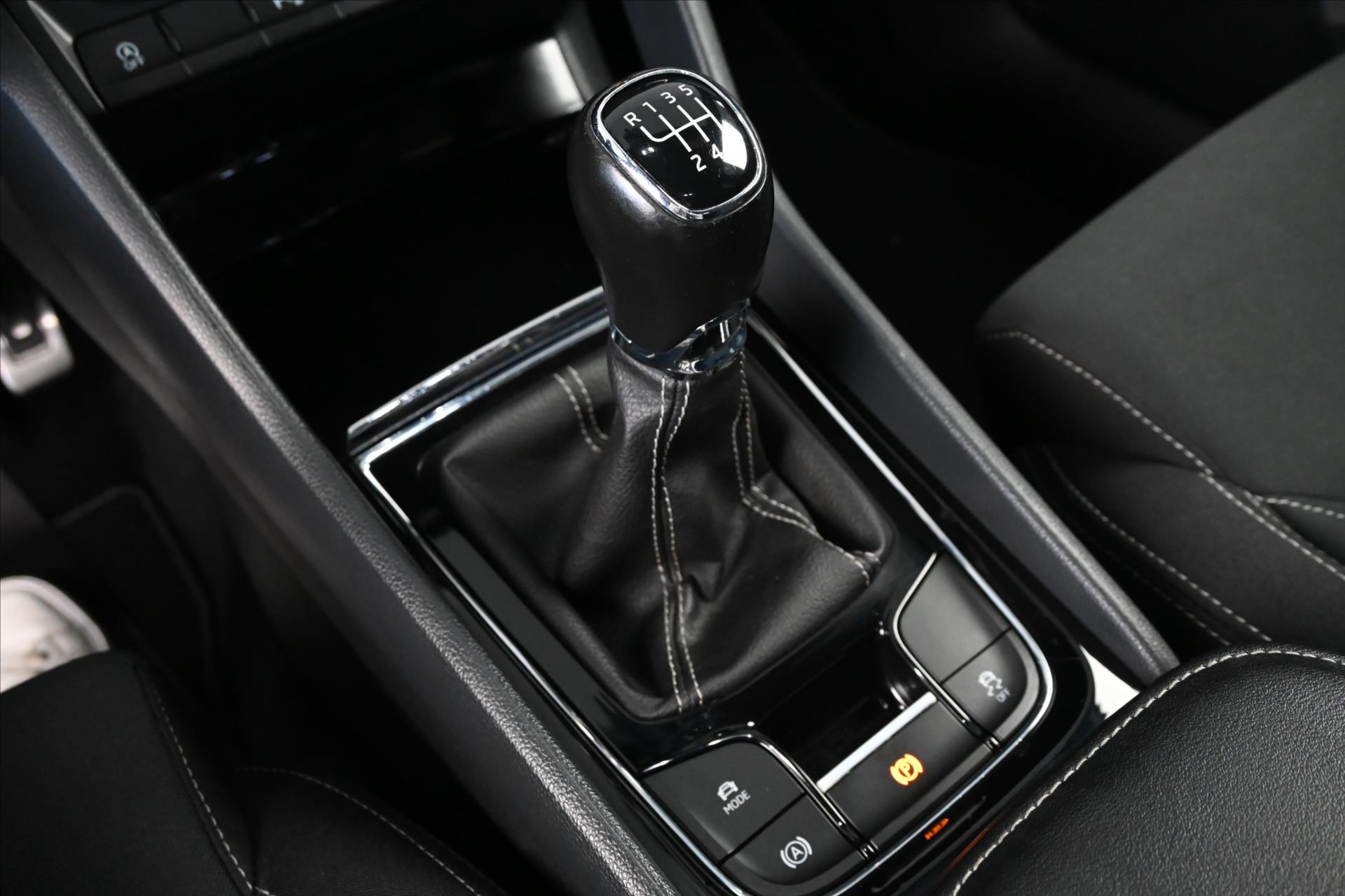 Hlavní fotografie vozu Škoda Karoq 1,5 TSI 110 kW Sportline Záruka až 5 let (24)