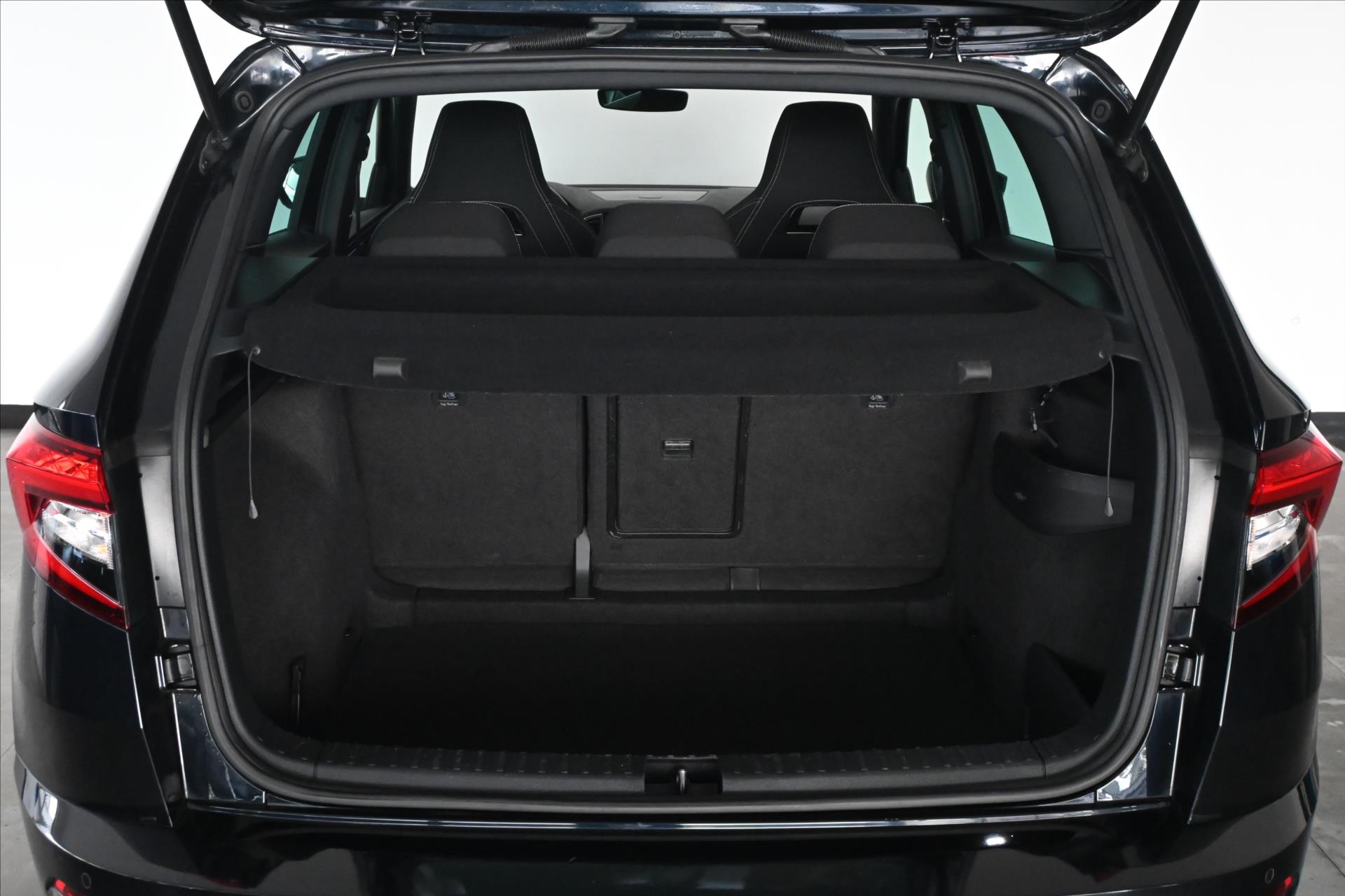 Hlavní fotografie vozu Škoda Karoq 1,5 TSI 110 kW Sportline Záruka až 5 let (7)