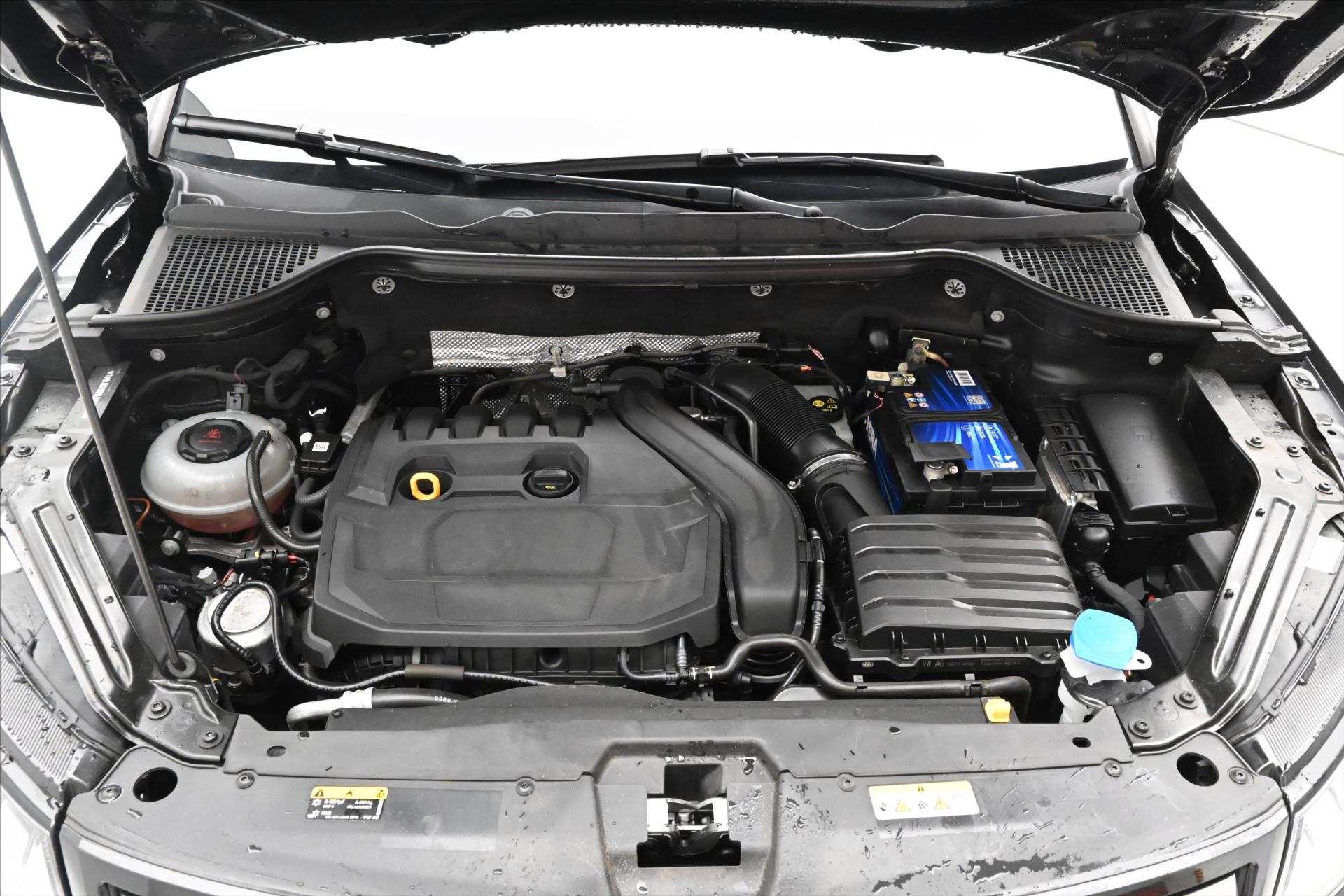 Hlavní fotografie vozu Škoda Karoq 1,5 TSI 110 kW Sportline Záruka až 5 let (9)