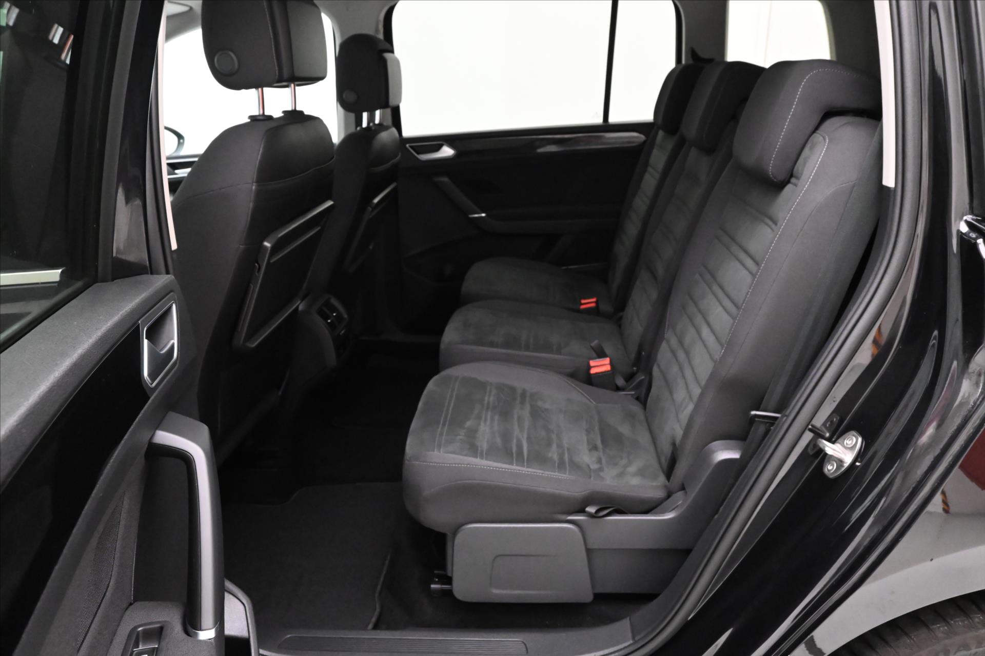 Hlavní fotografie vozu Volkswagen Touran 2,0 TDI 110 kW Highline Záruka až 5 let (14)