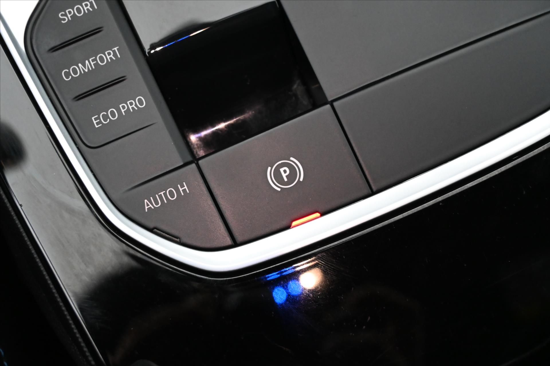 Hlavní fotografie vozu BMW Řada 2 2,0 220d 140 kW Gran Coupé M Sport Záruka až 5 let (25)